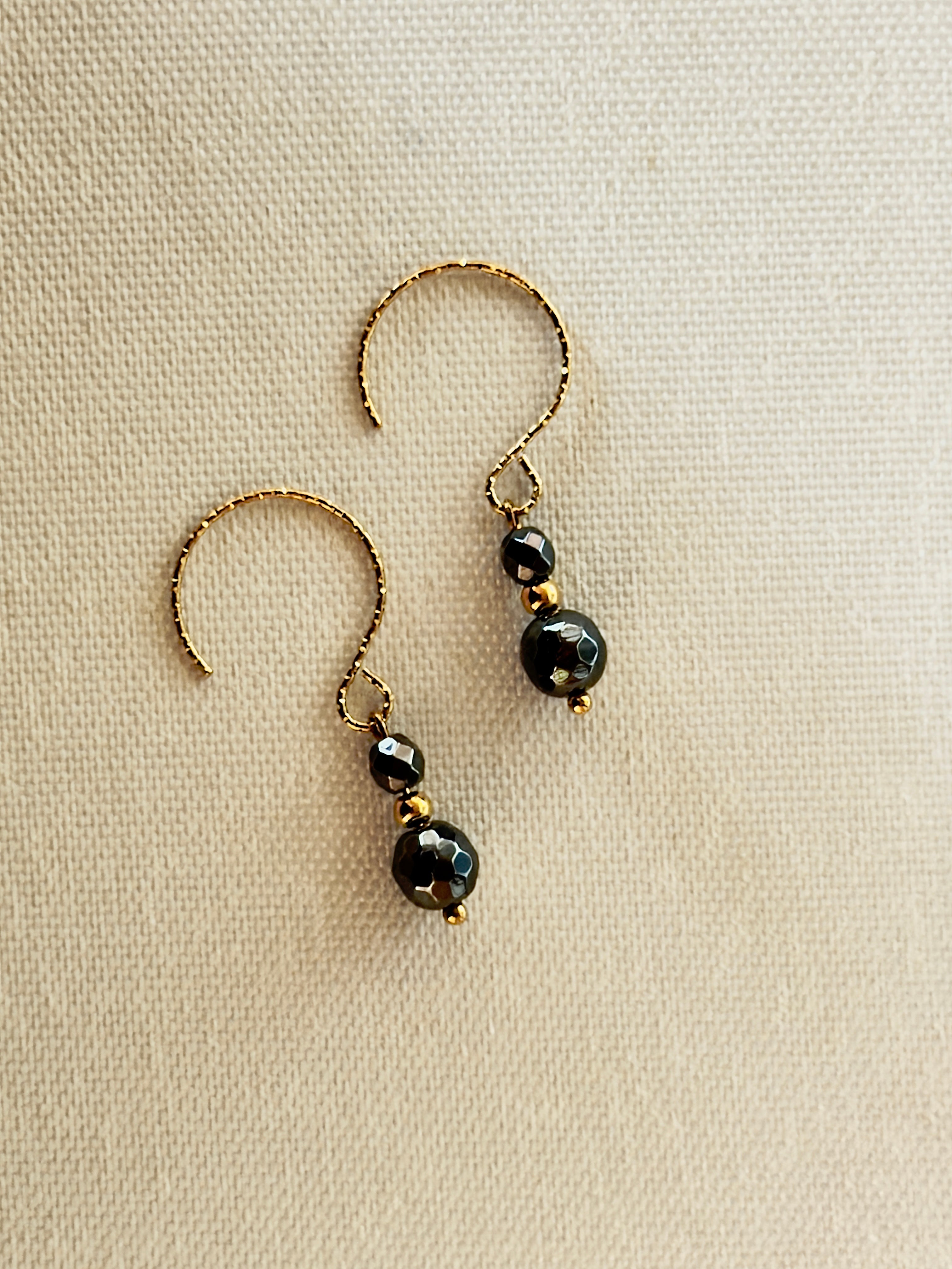Les boucles Aura -  Hématite