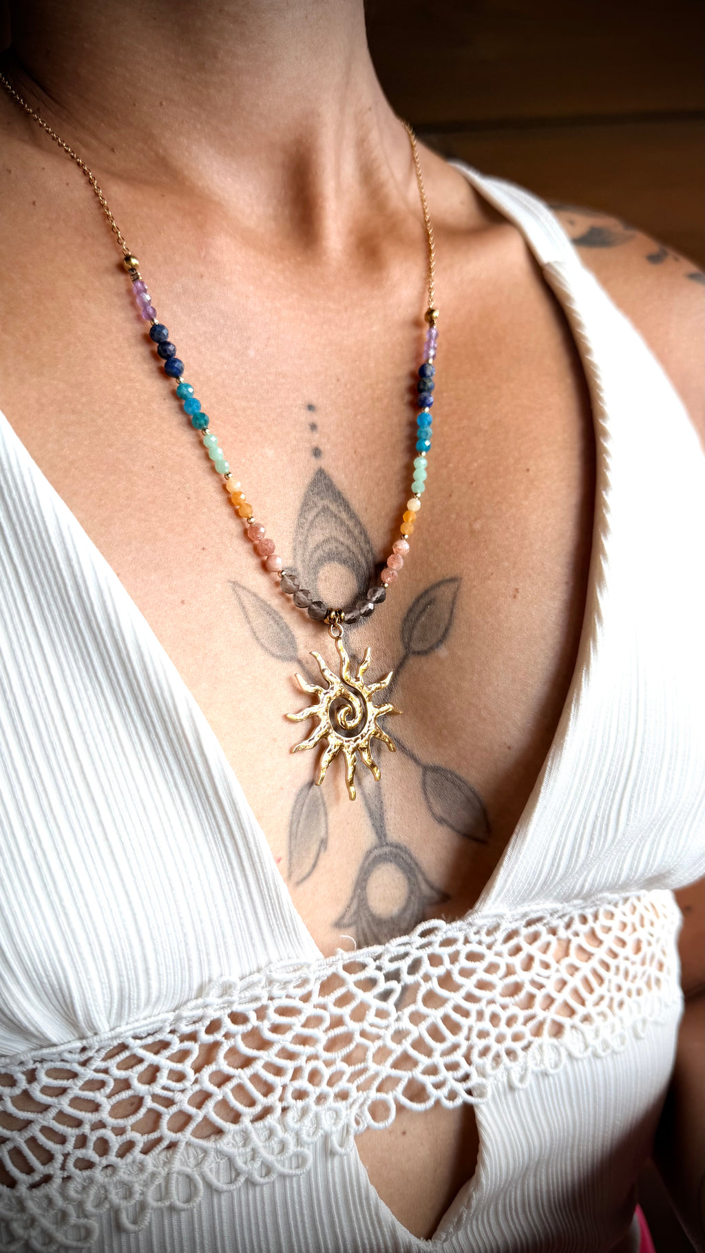 Collier Solaire – Équilibre des 7 Chakras