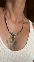 Collier Éclat Solaire – Obsidienne neige, jaspe dalmatien et spinelle noire