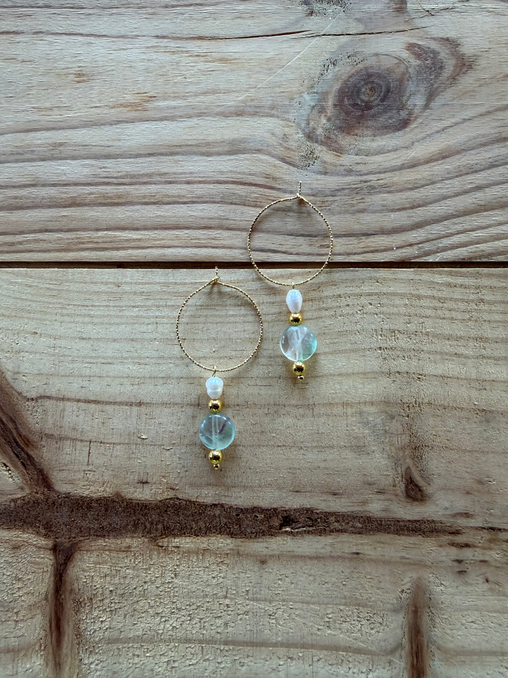 Boucles d’oreilles Fluorite, Hématite Dorée & Perle d’Eau Douce