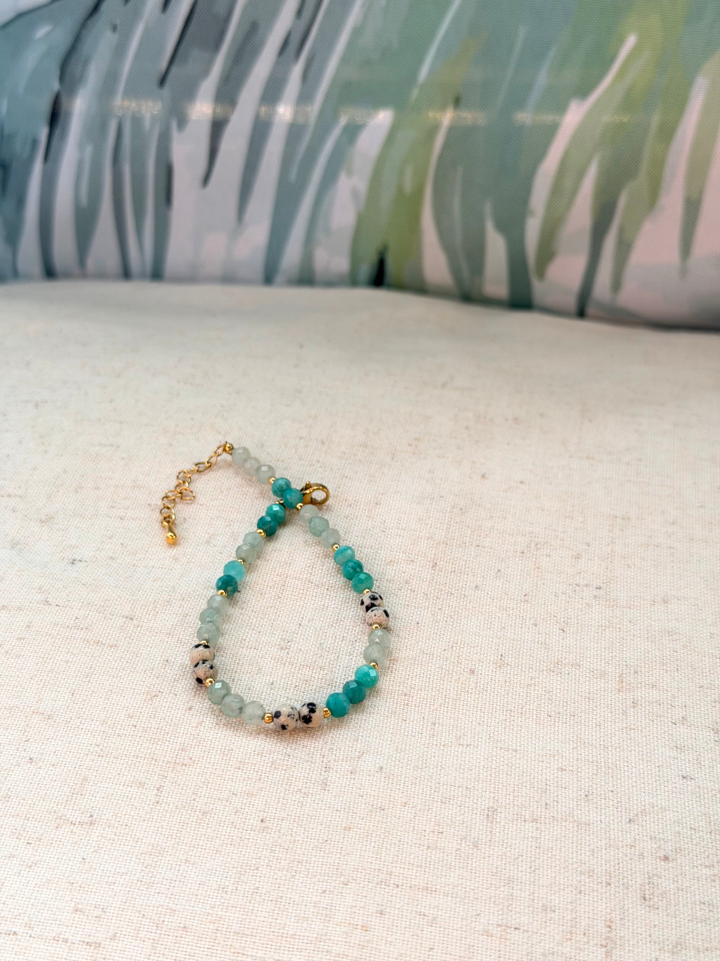 Bracelet en pierres naturelles jaspe dalmatien, amazonite et aventurine – Maïna