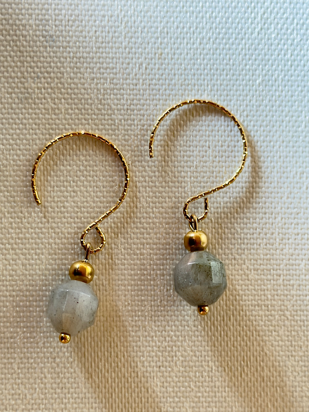 Les boucles Lauria - Labradorite