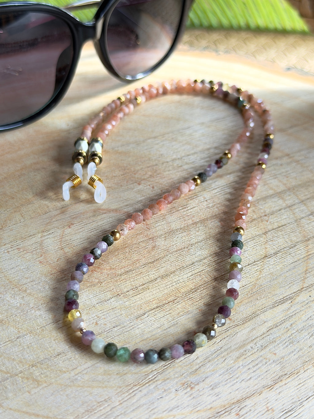 Chaîne de lunette Cléo - Pierre du soleil et tourmaline multicolore