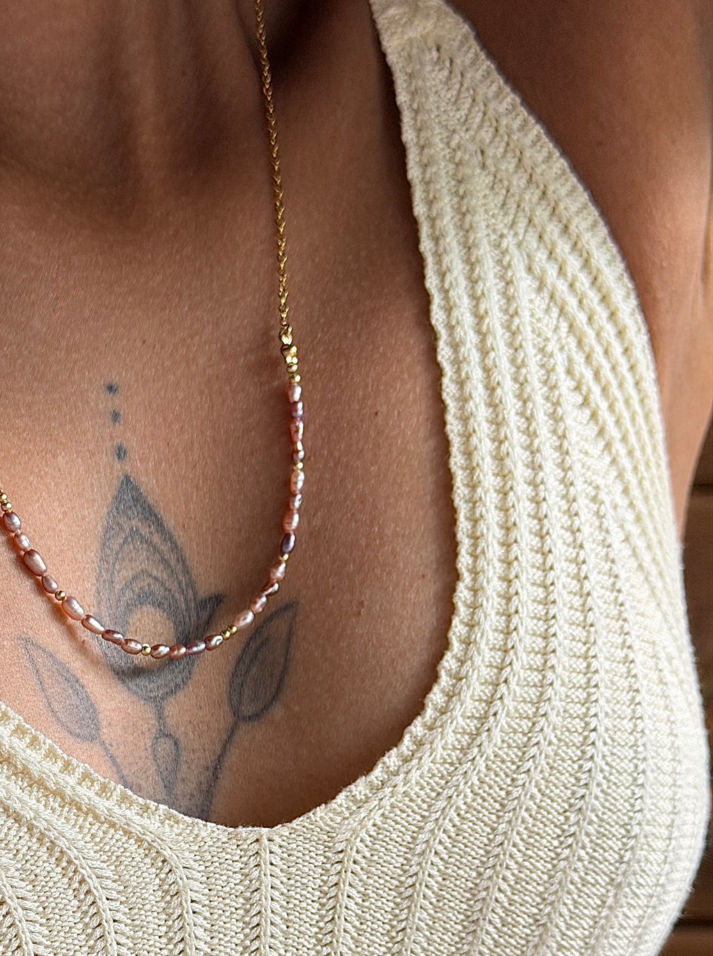 Collier Riviera minimaliste avec mini perles d’eau douce crème – Lunéa