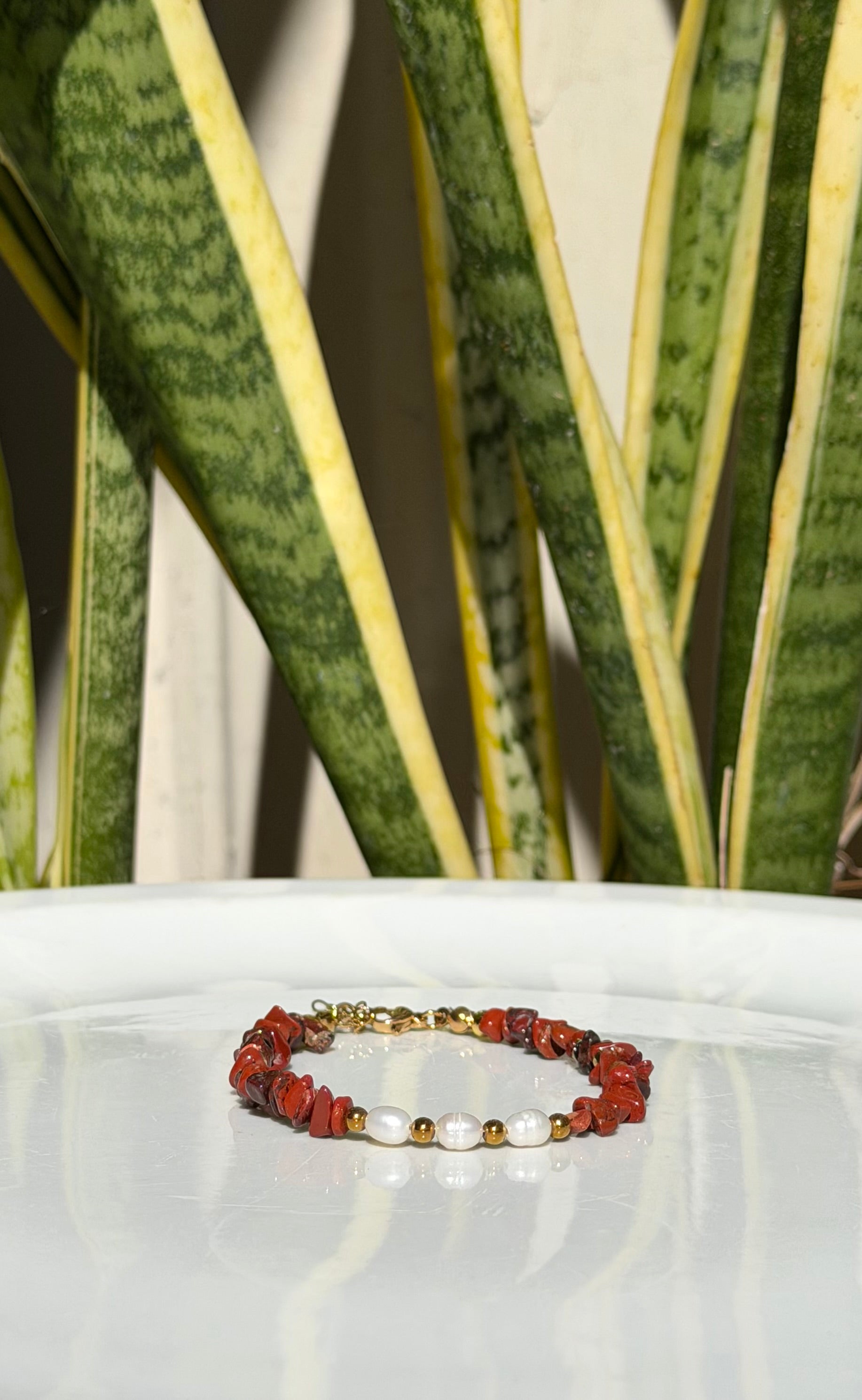 Bracelet Jaspe Rouge, Hématite Dorée & Perles d’Eau Douce