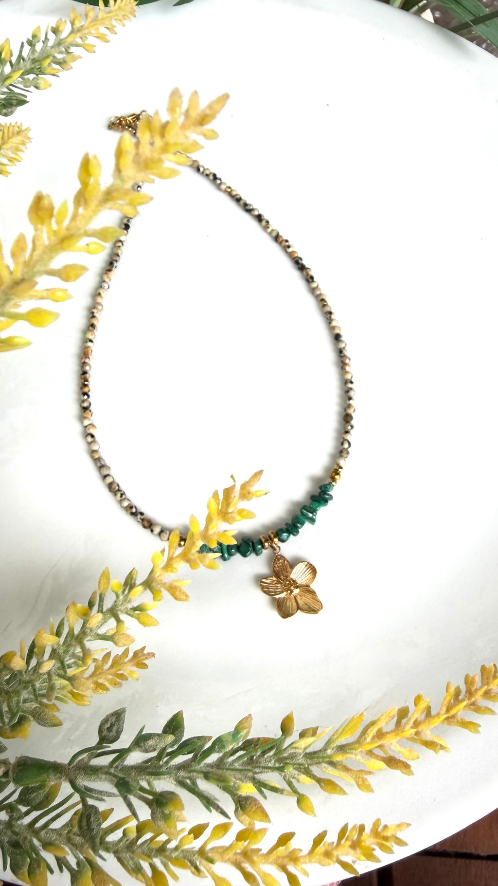 Collier Malachite & Jaspe Dalmatien – Mini Fleur