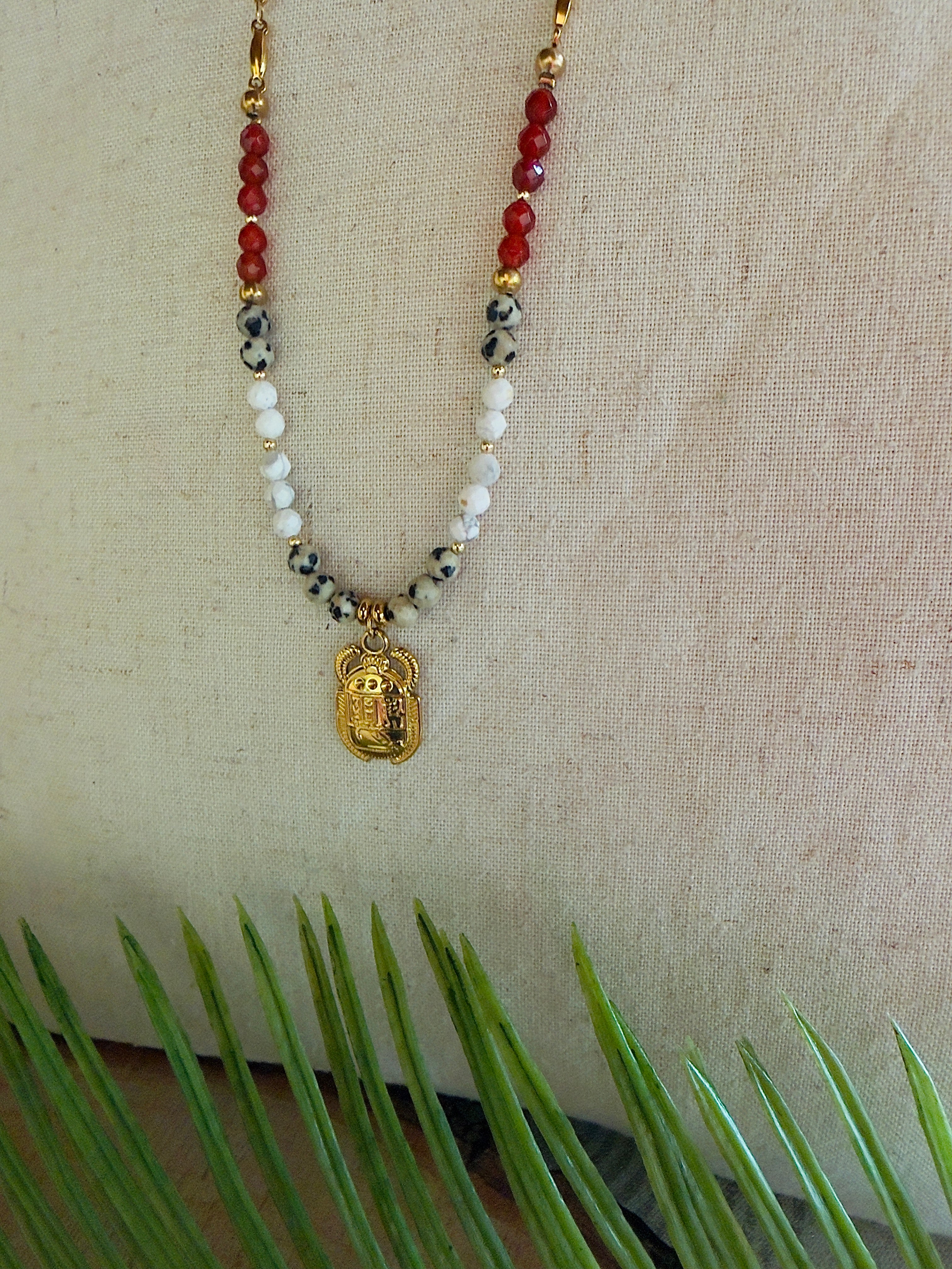 Collier Sora – Cornaline, jaspe dalmatien et howlite