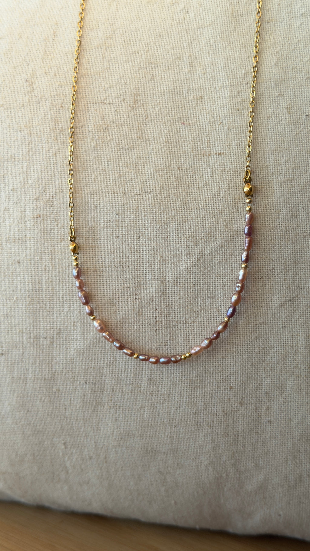 Collier Riviera minimaliste avec mini perles d’eau douce crème – Lunéa