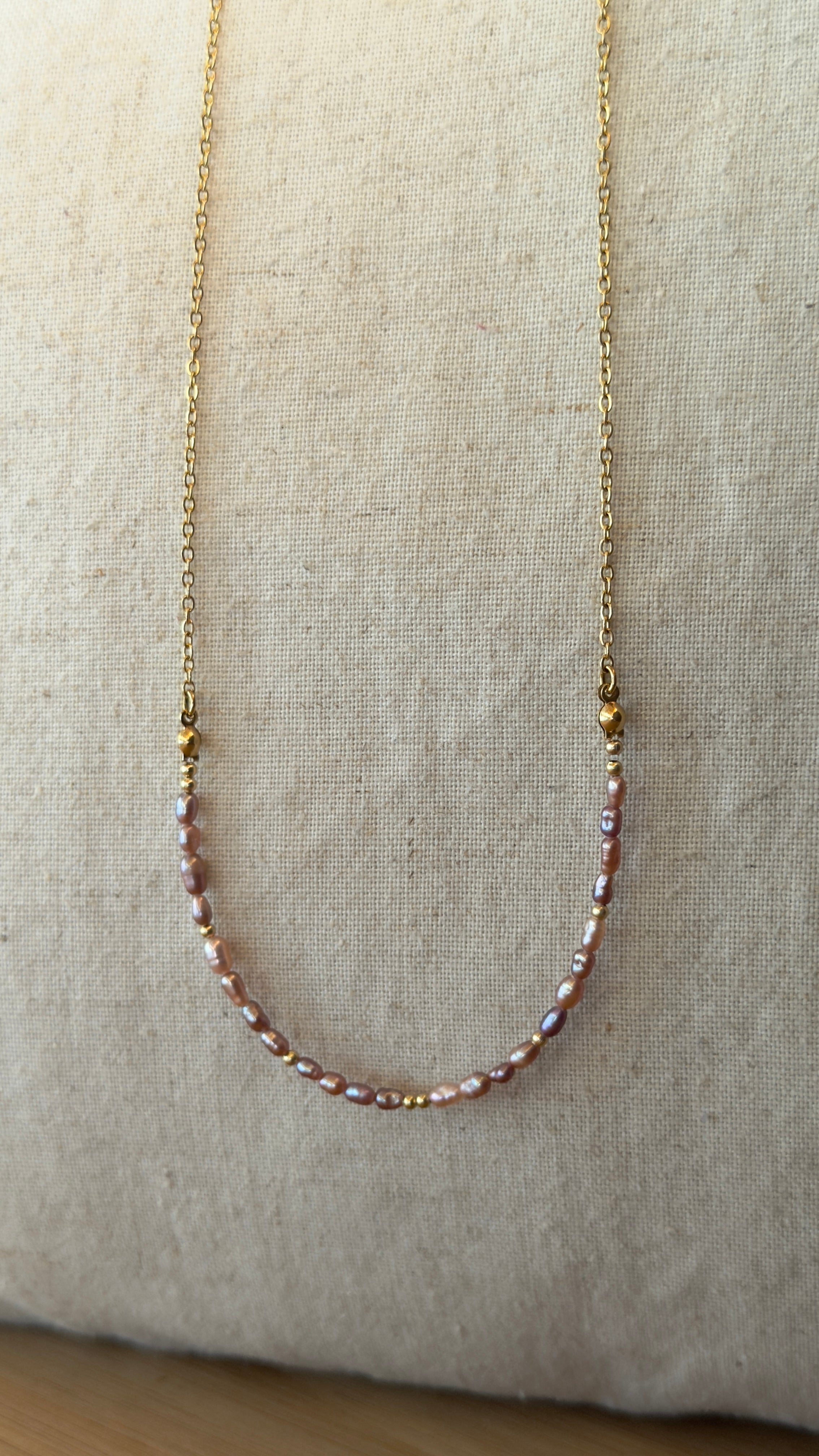 Collier Riviera minimaliste avec mini perles d’eau douce crème – Lunéa