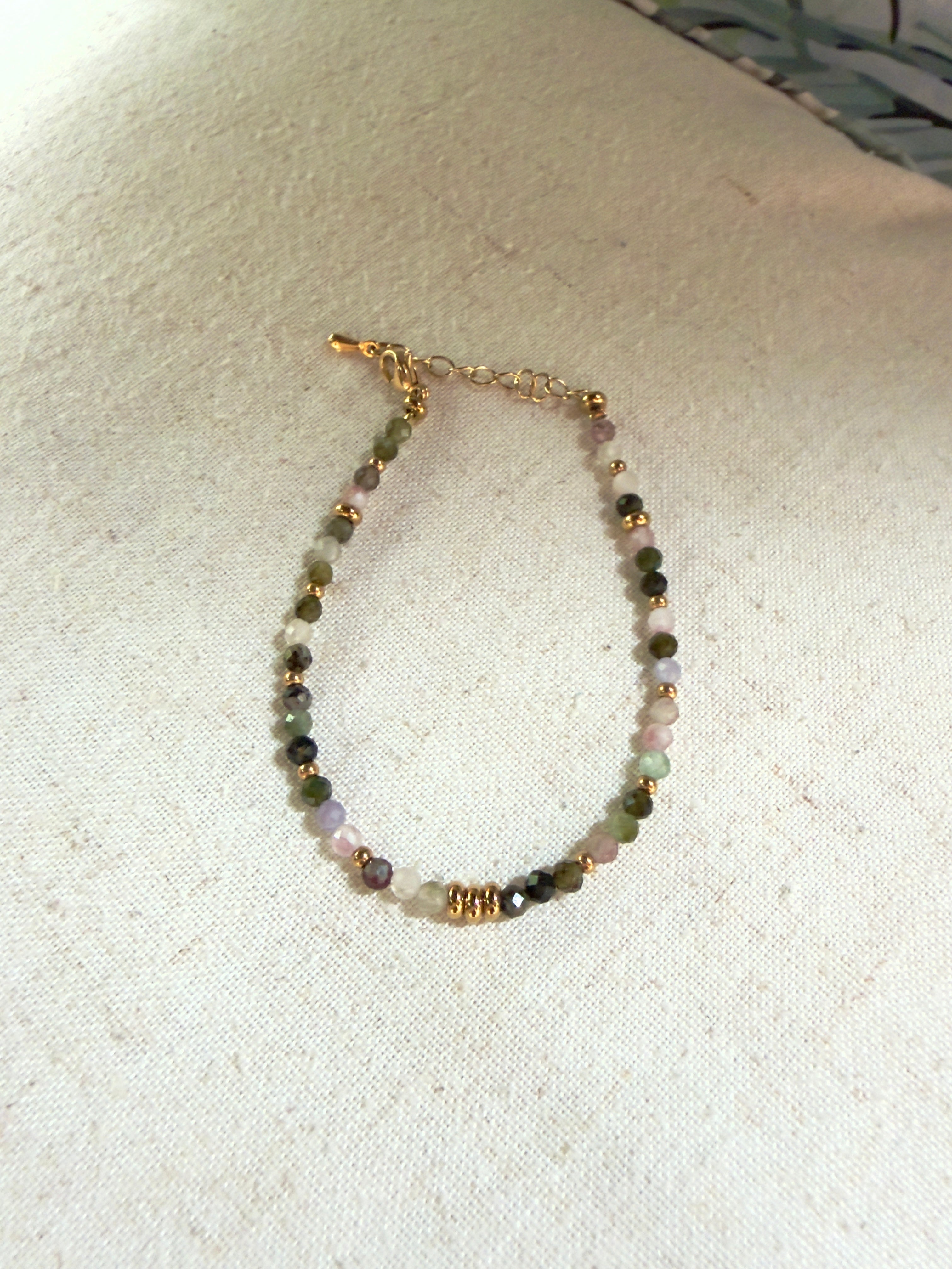 Bracelet en pierres naturelles tourmaline multicolore – Mélia