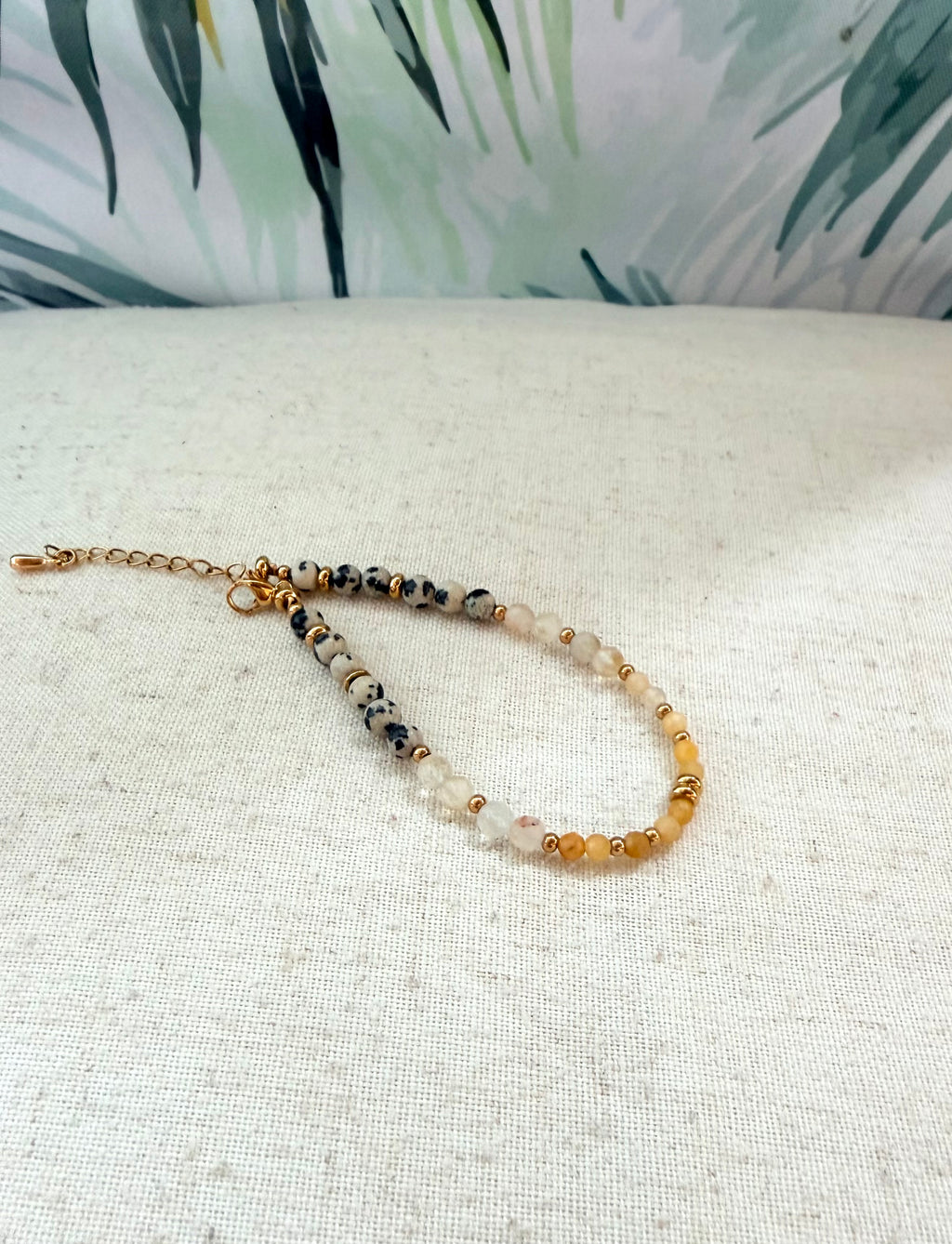Bracelet en pierres naturelles jaspe dalmatien, citrine et aventurine jaune – Naïa