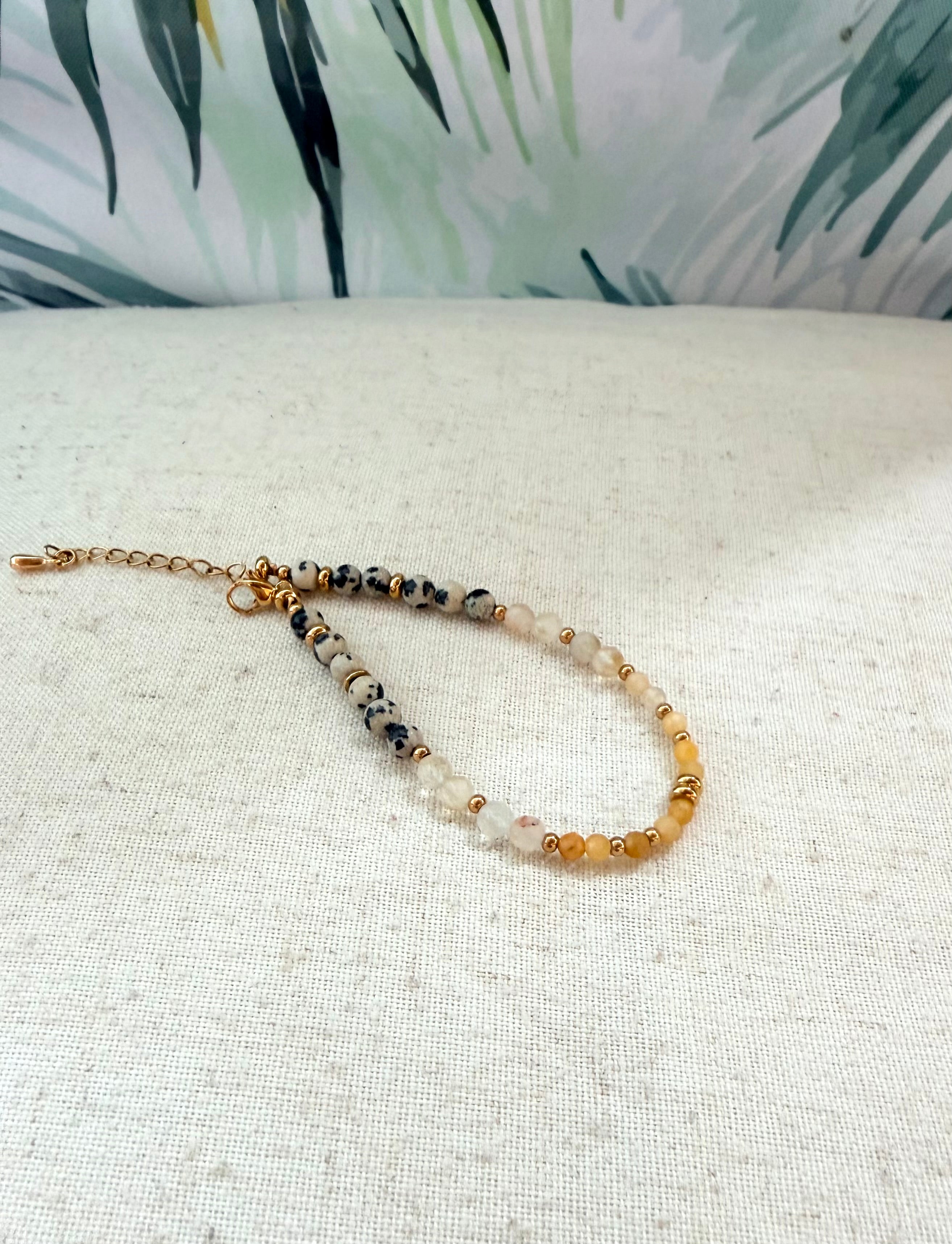 Bracelet en pierres naturelles jaspe dalmatien, citrine et aventurine jaune – Naïa