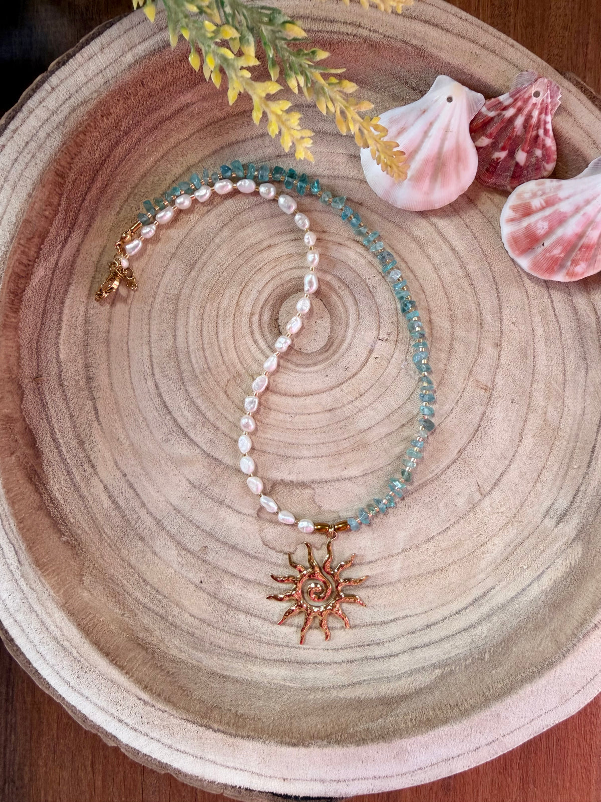 Collier Apatite Bleue & Perles d’Eau Douce – Soleil
