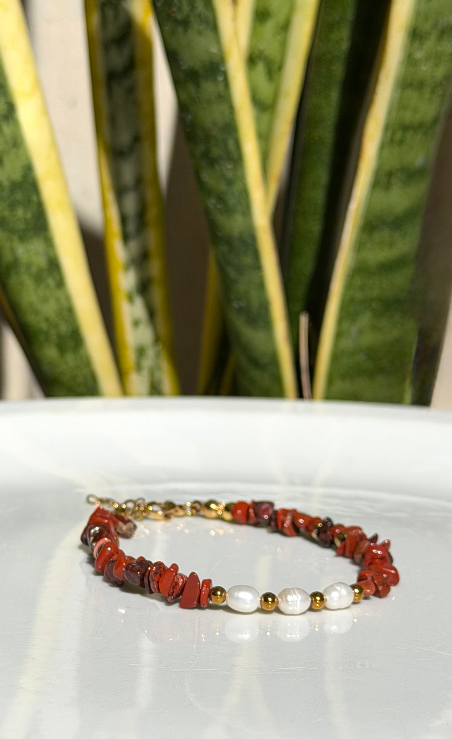 Bracelet Jaspe Rouge, Hématite Dorée & Perles d’Eau Douce