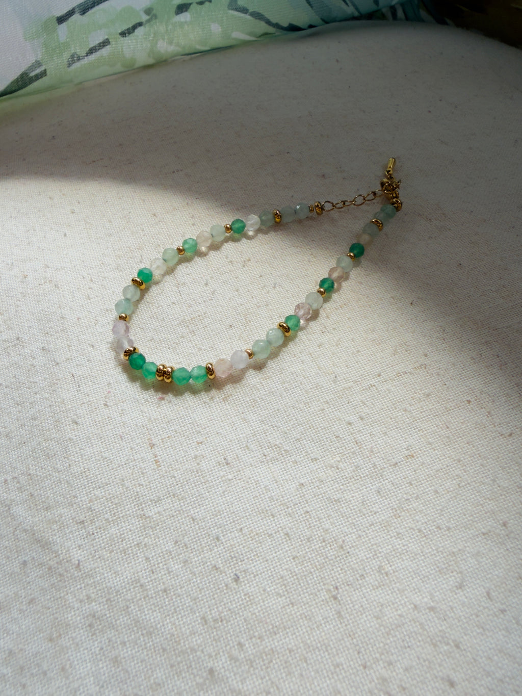 Bracelet en pierres naturelles aventurine, aventurine verte et fluorite – Naéla