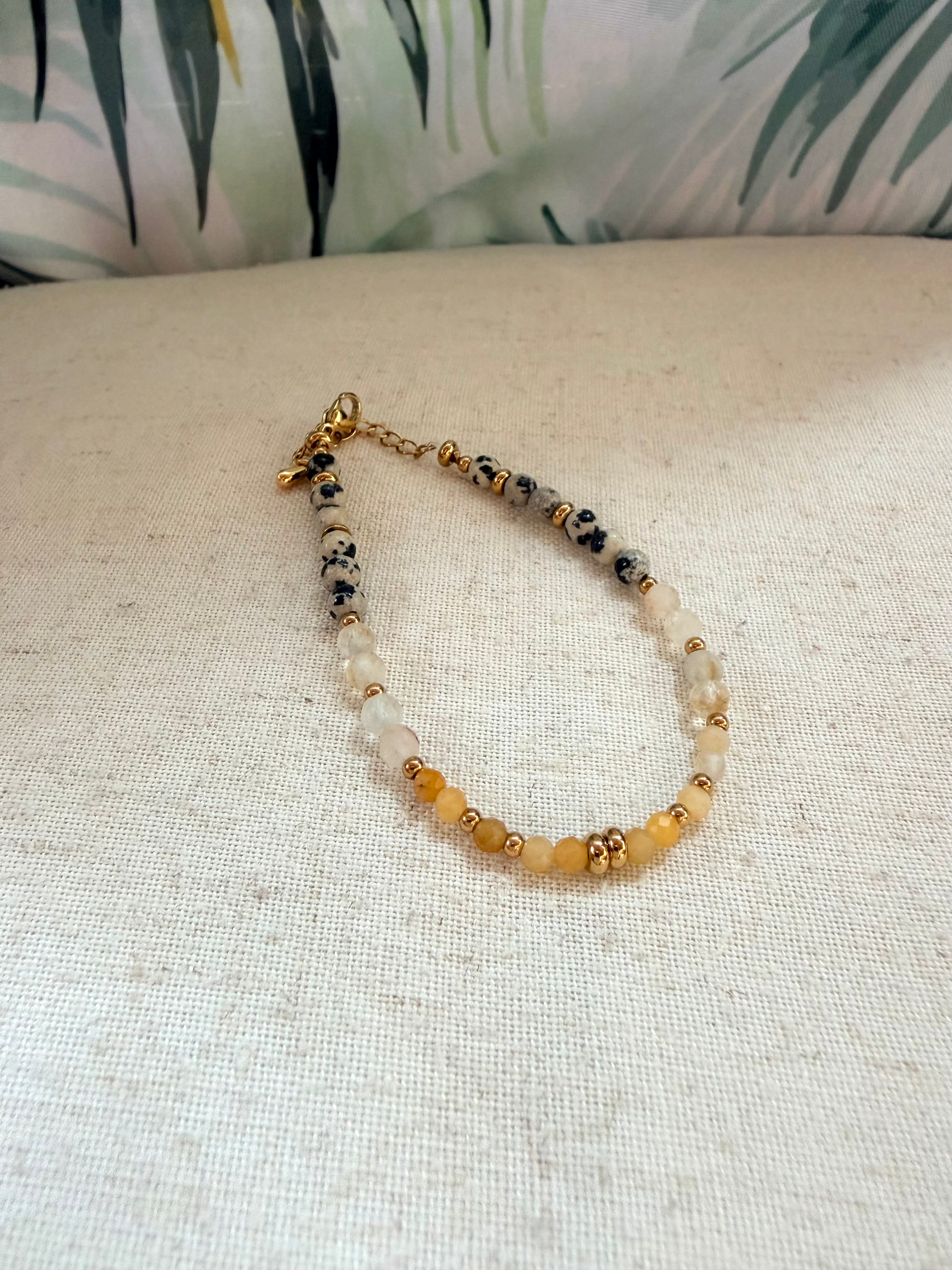 Bracelet en pierres naturelles jaspe dalmatien, citrine et aventurine jaune – Naïa