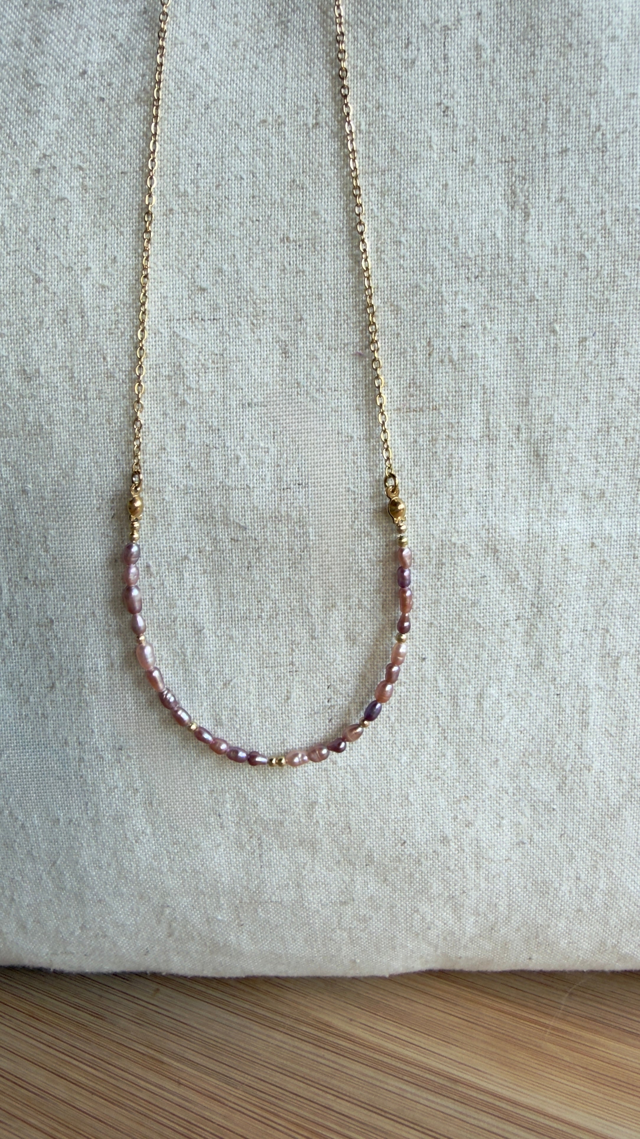 Collier Riviera minimaliste avec mini perles d’eau douce crème – Lunéa