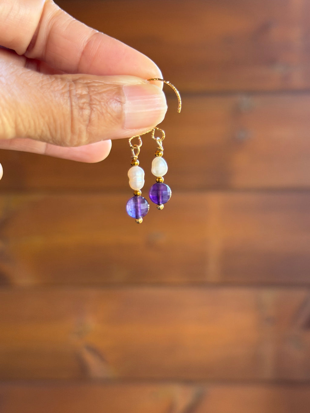 Boucles d’oreilles Améthyste, Hématite Dorée & Perle d’Eau Douce