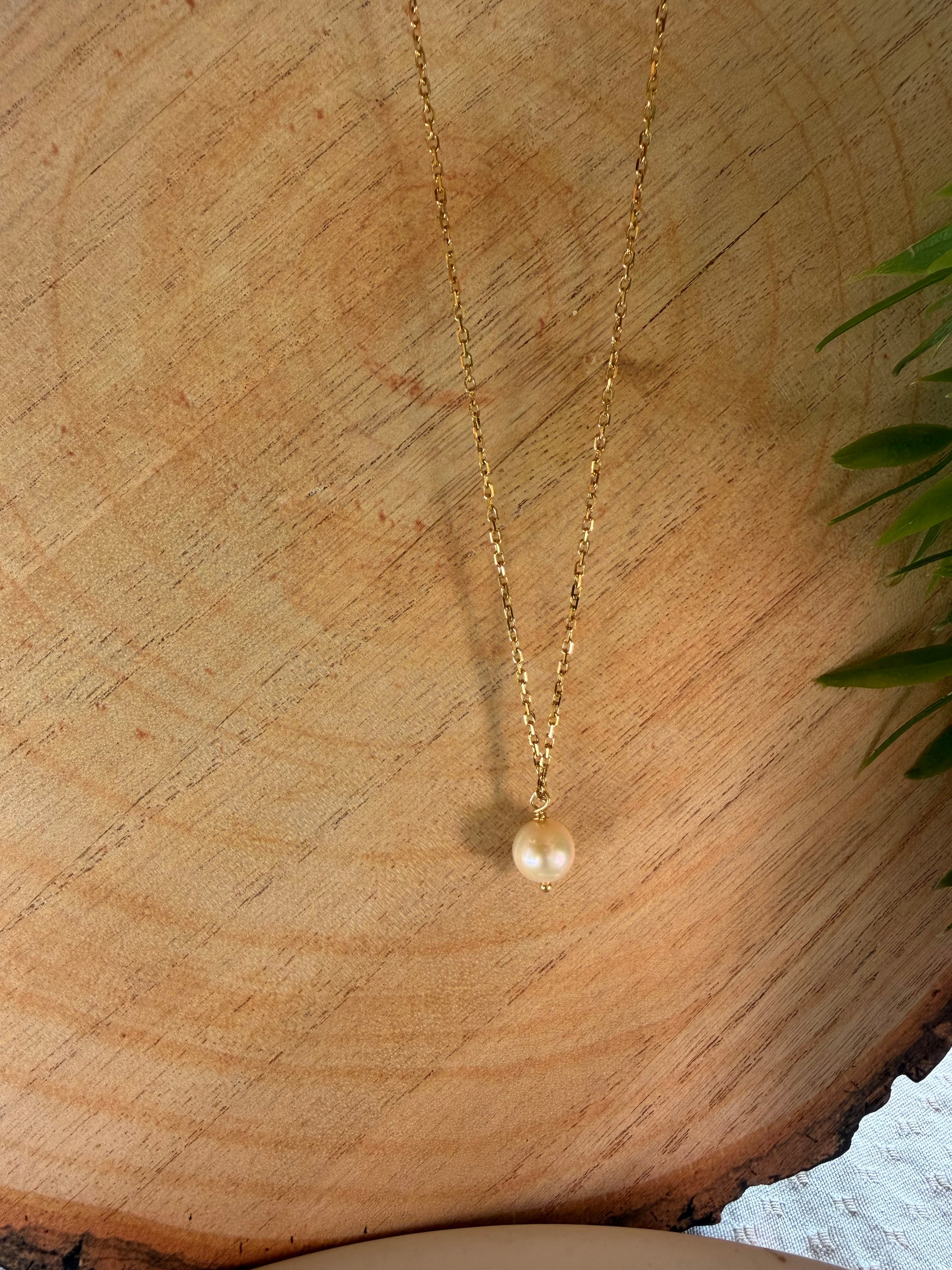 Collier Nae