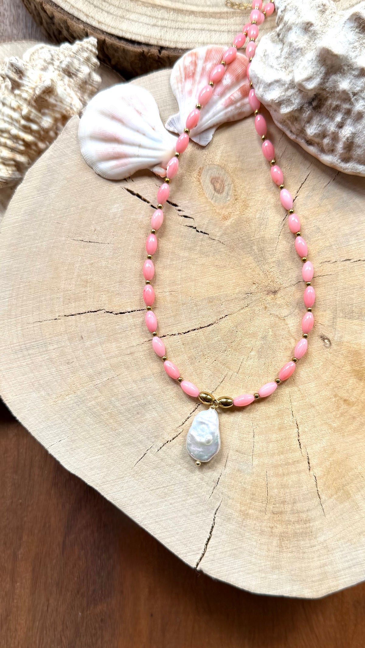 Collier Bambou de mer rose & Perle d’eau douce baroque