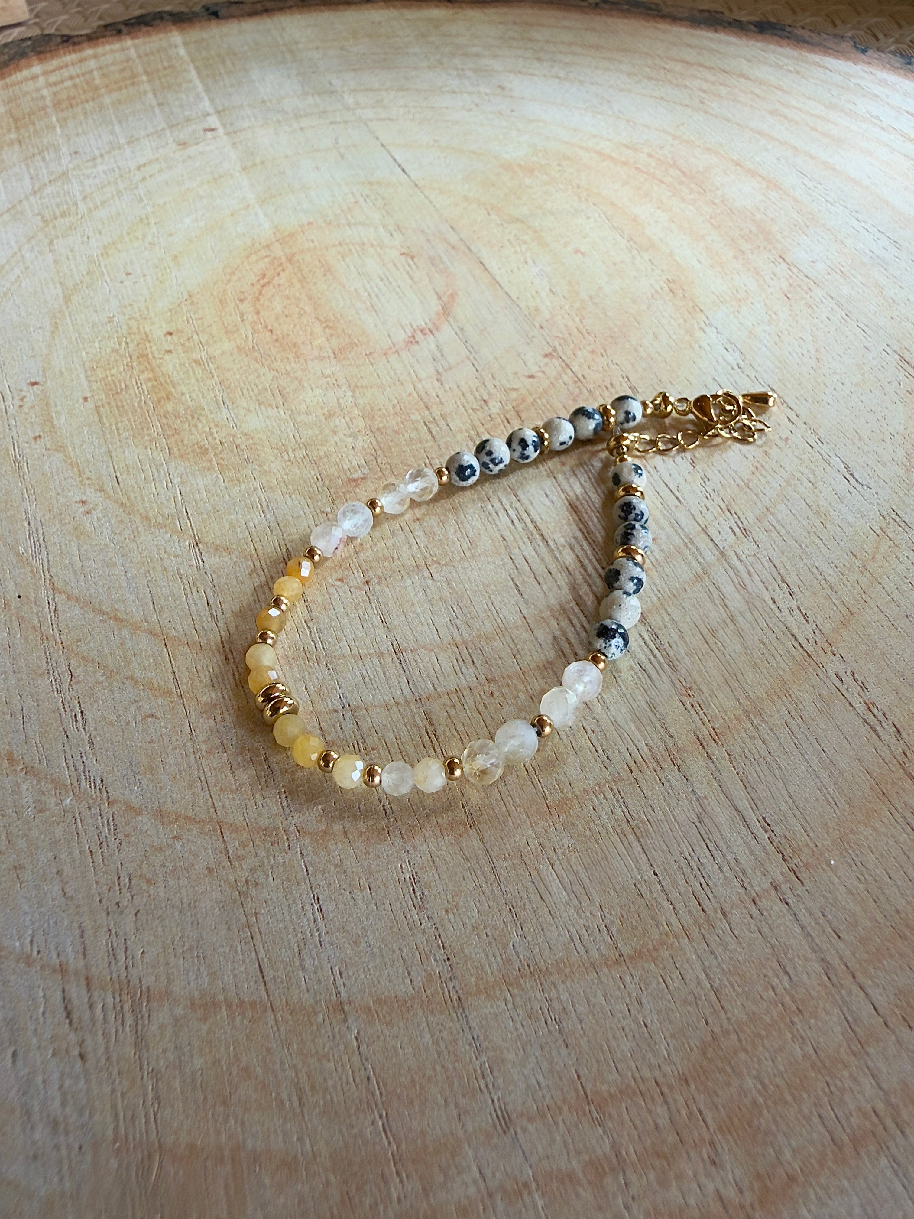 Bracelet en pierres naturelles jaspe dalmatien, citrine et aventurine jaune – Naïa