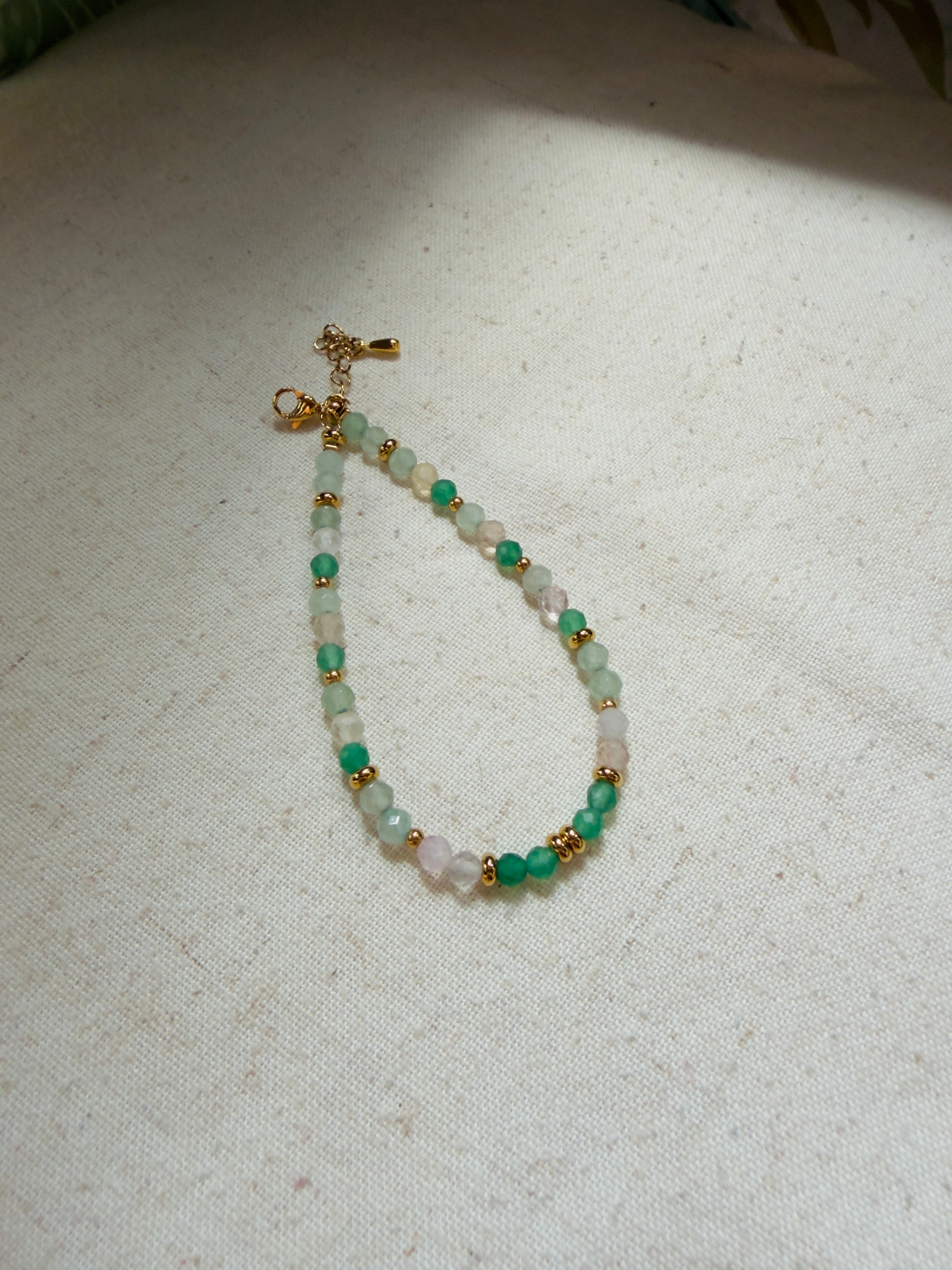Bracelet en pierres naturelles aventurine, aventurine verte et fluorite – Naéla