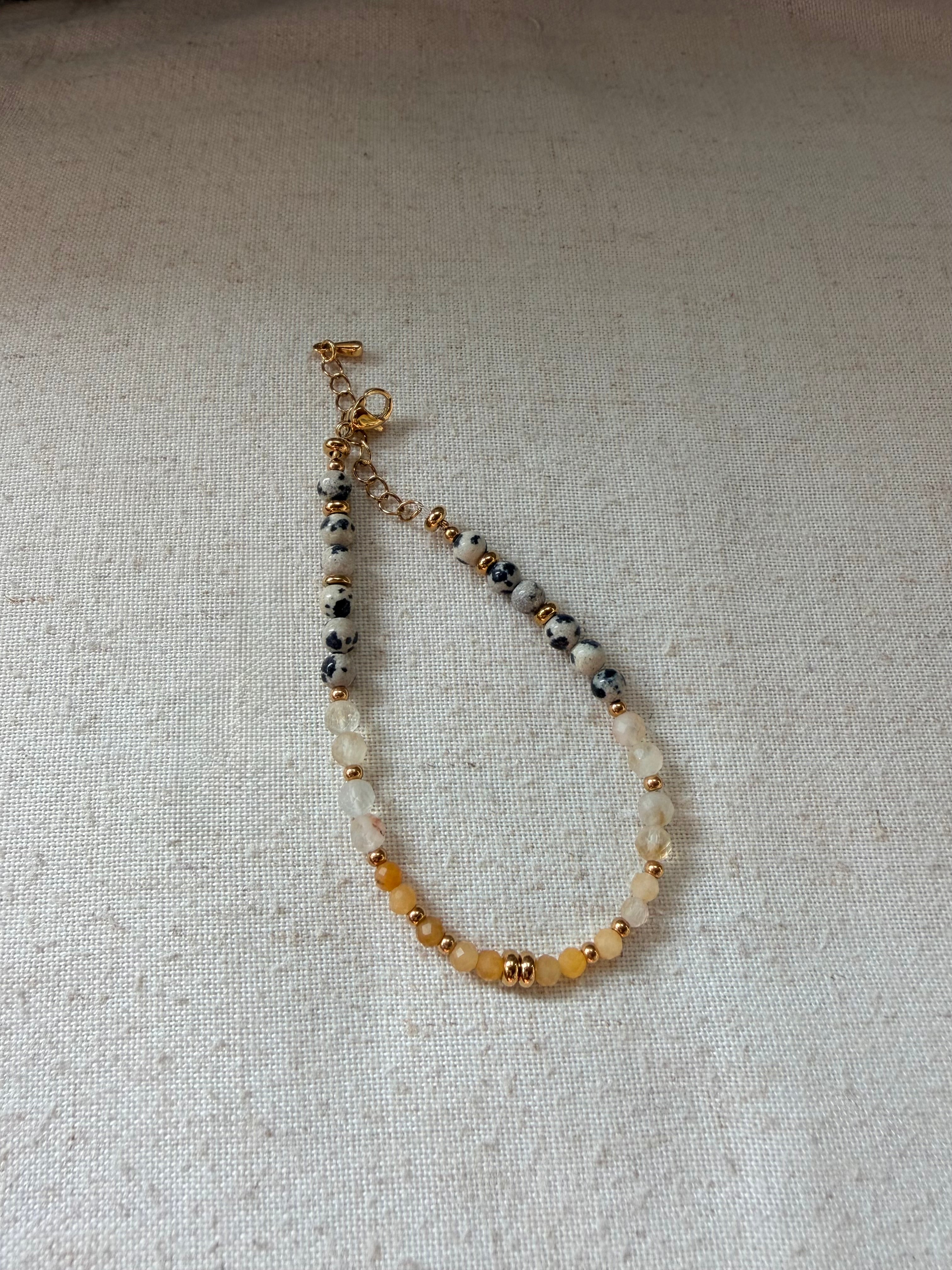 Bracelet en pierres naturelles jaspe dalmatien, citrine et aventurine jaune – Naïa