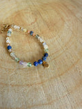Bracelet en pierres naturelles fluorite, lapis lazuli et pierre du soleil avec pendentif coquillage – Océa