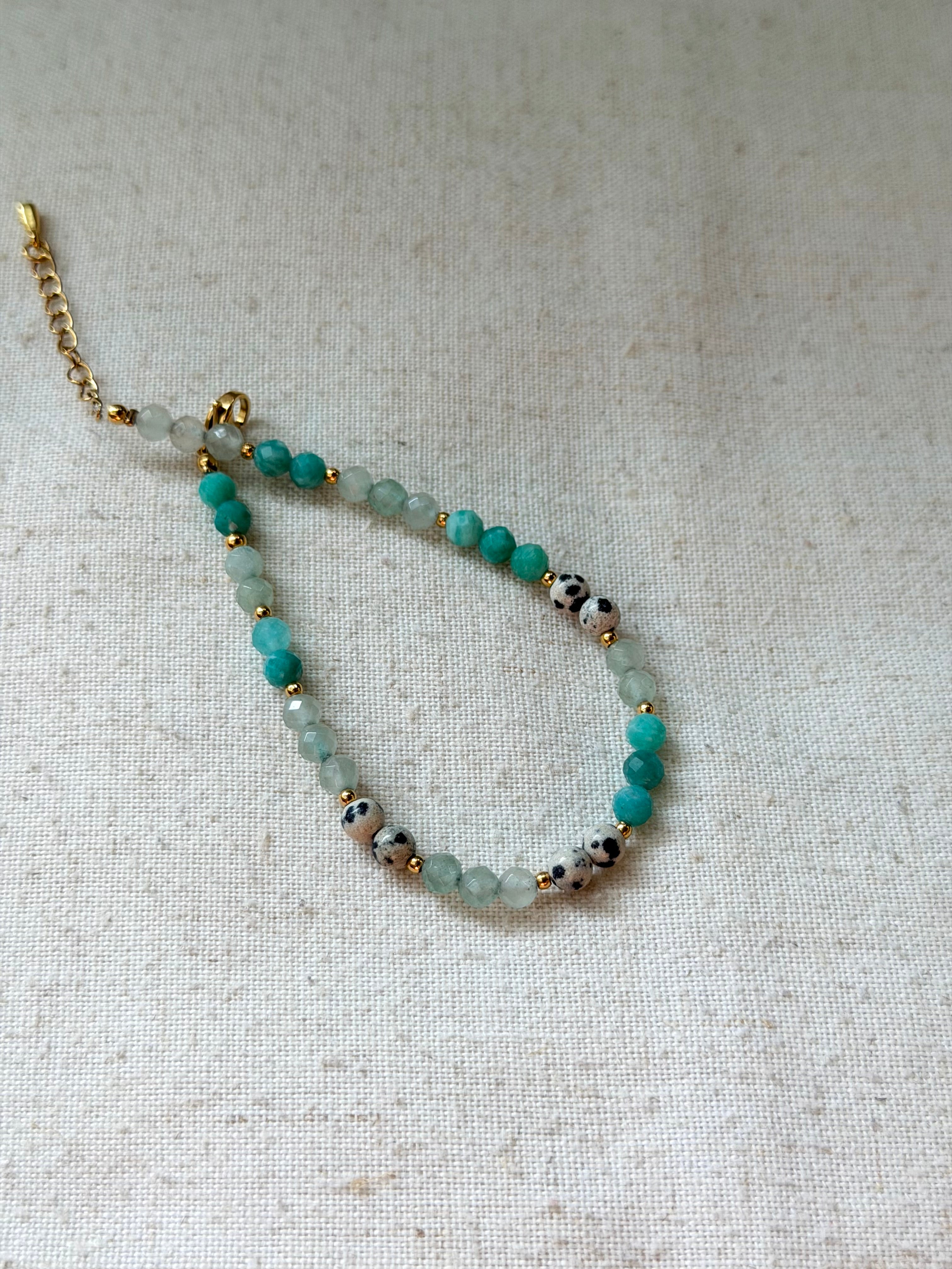 Bracelet en pierres naturelles jaspe dalmatien, amazonite et aventurine – Maïna