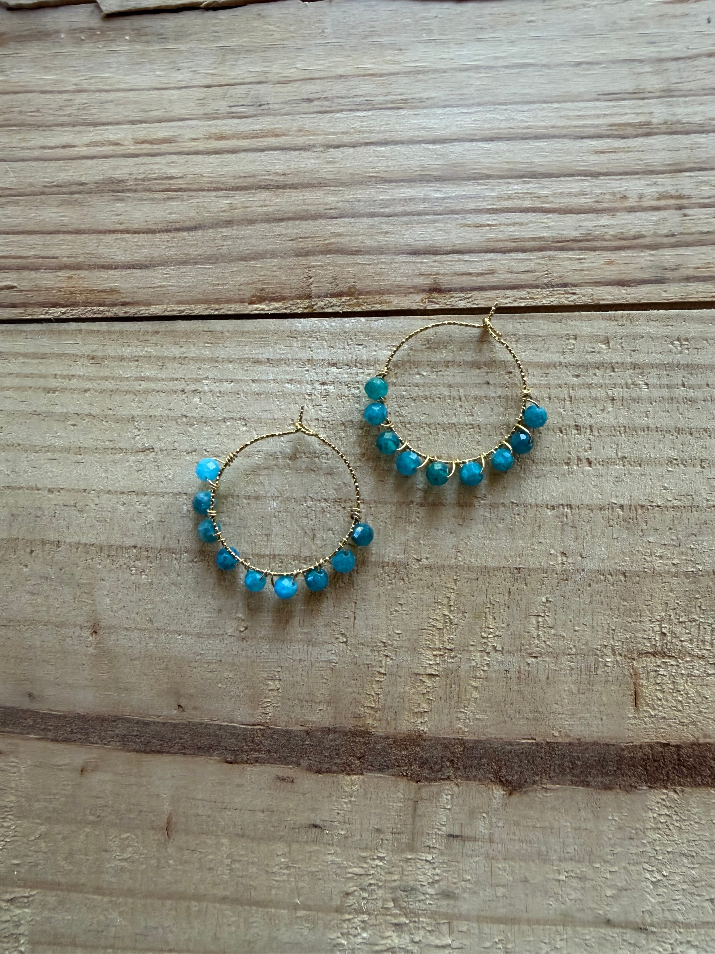 Boucles d’oreilles Apatite Bleue