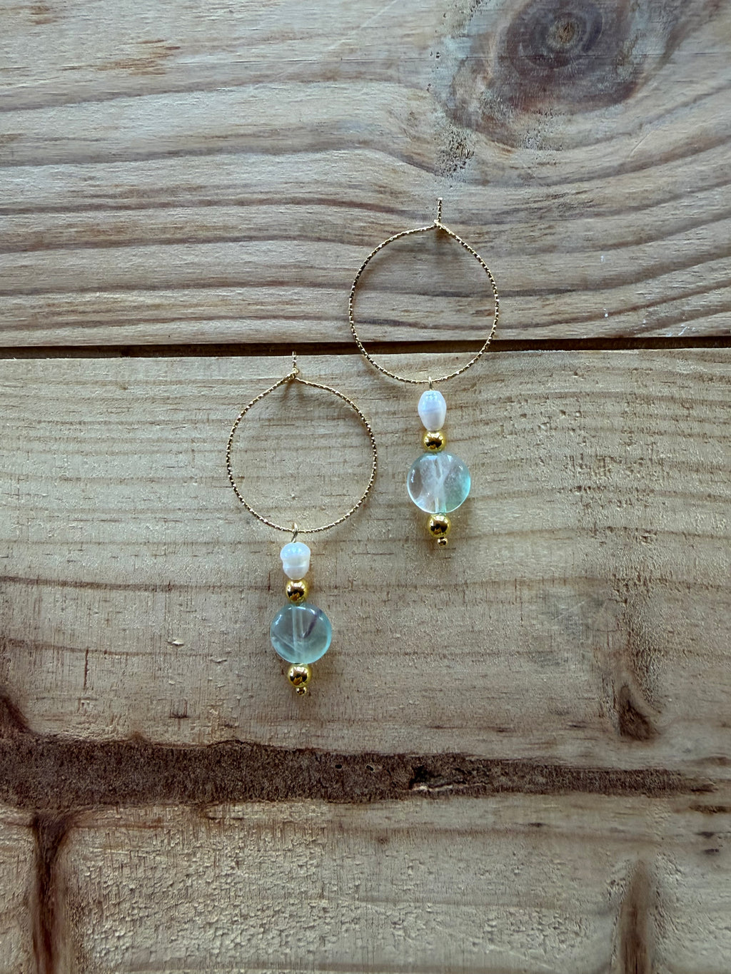 Boucles d’oreilles Fluorite, Hématite Dorée & Perle d’Eau Douce