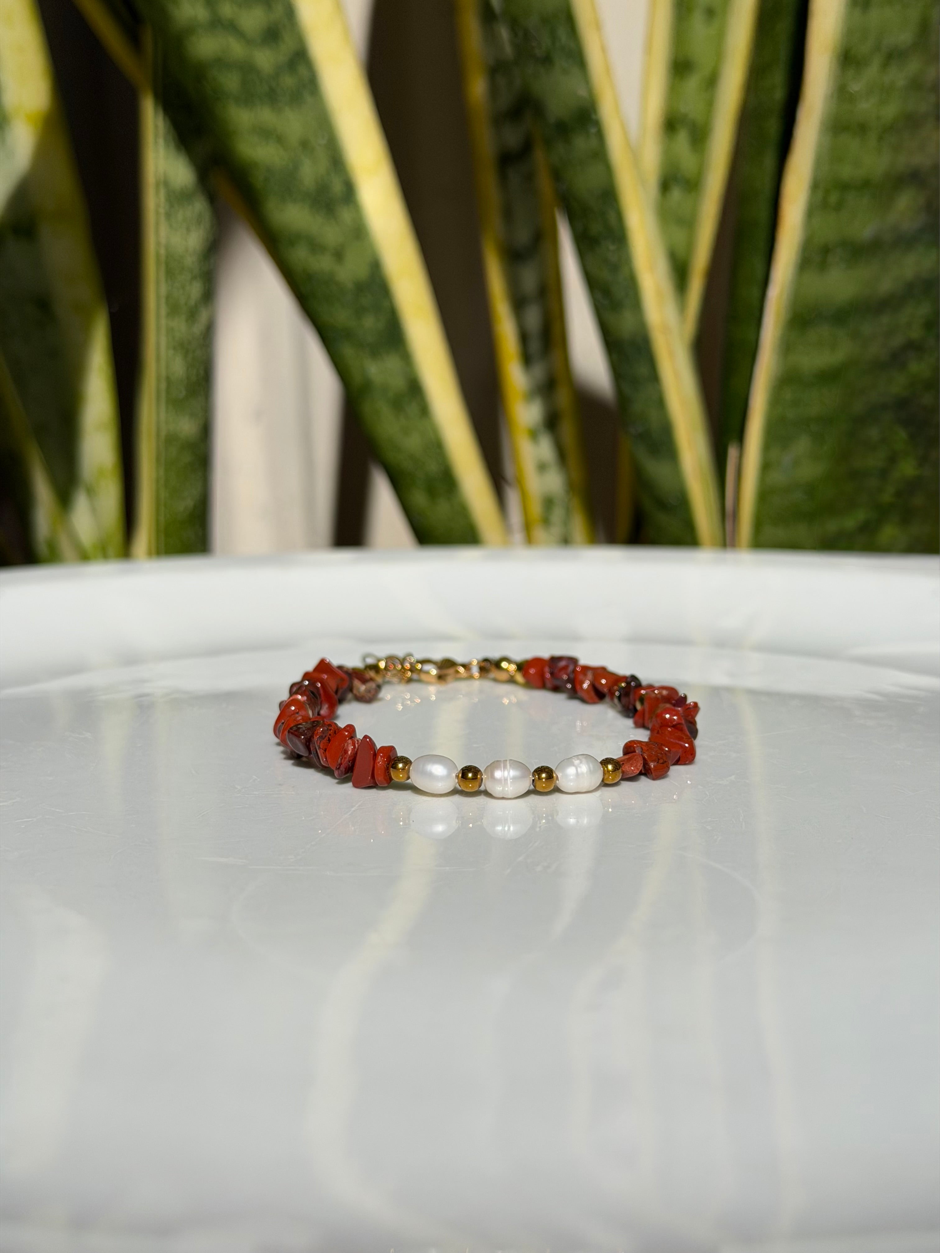 Bracelet Jaspe Rouge, Hématite Dorée & Perles d’Eau Douce