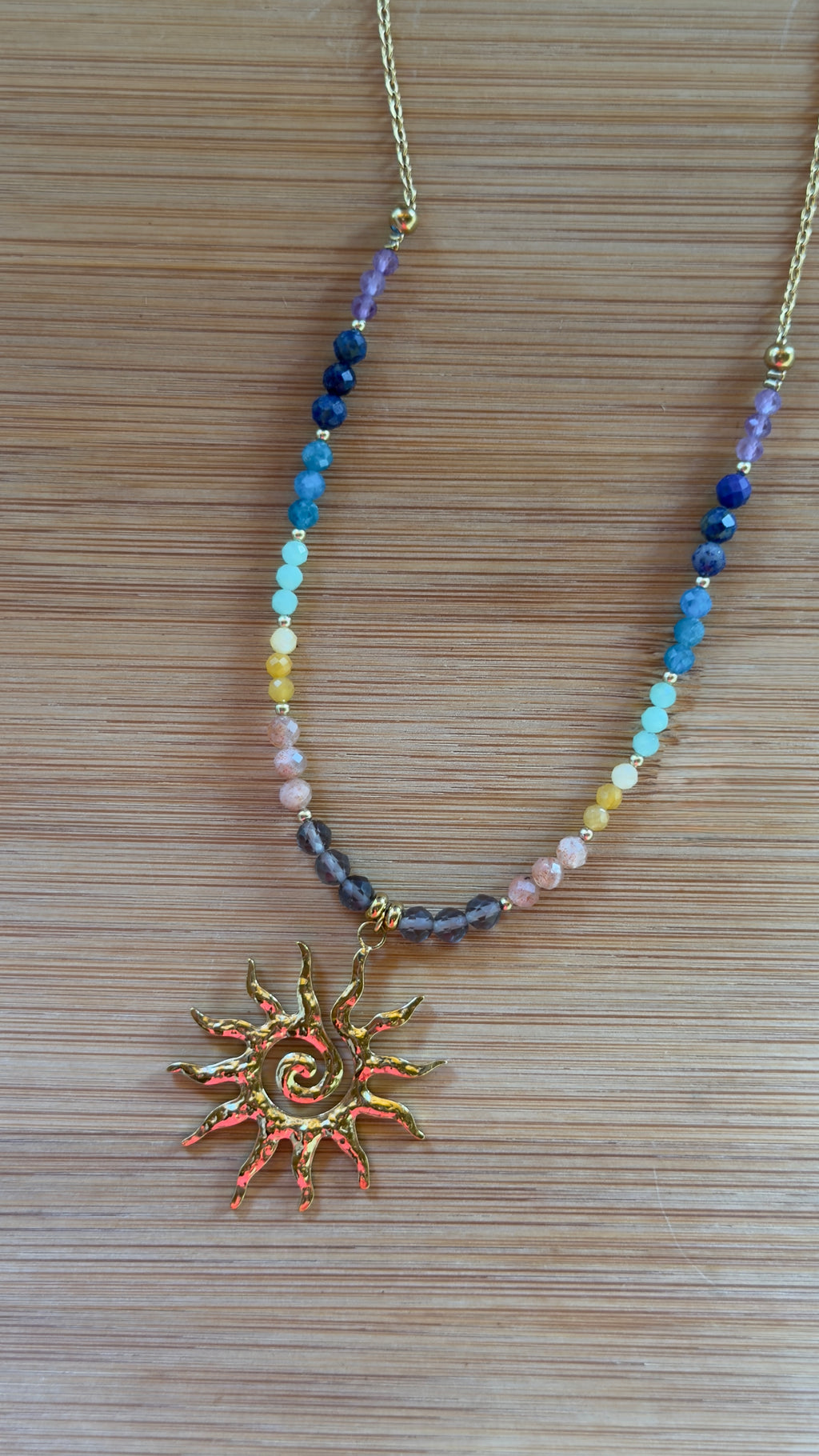 Collier Solaire – Équilibre des 7 Chakras
