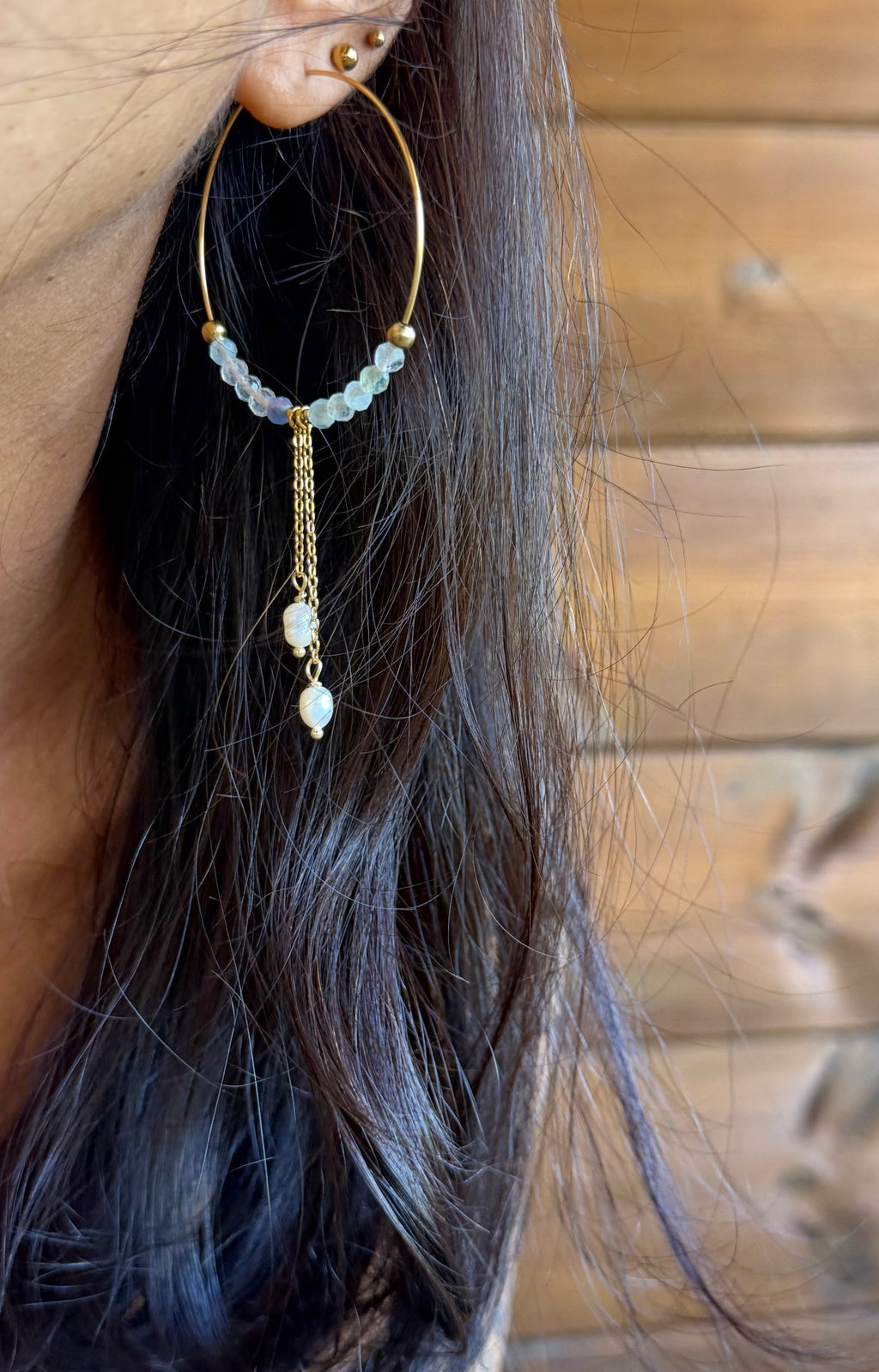 ✨ Boucles d’oreilles Soline – Fluorite naturelle, perle d’eau douce et acier inoxydable