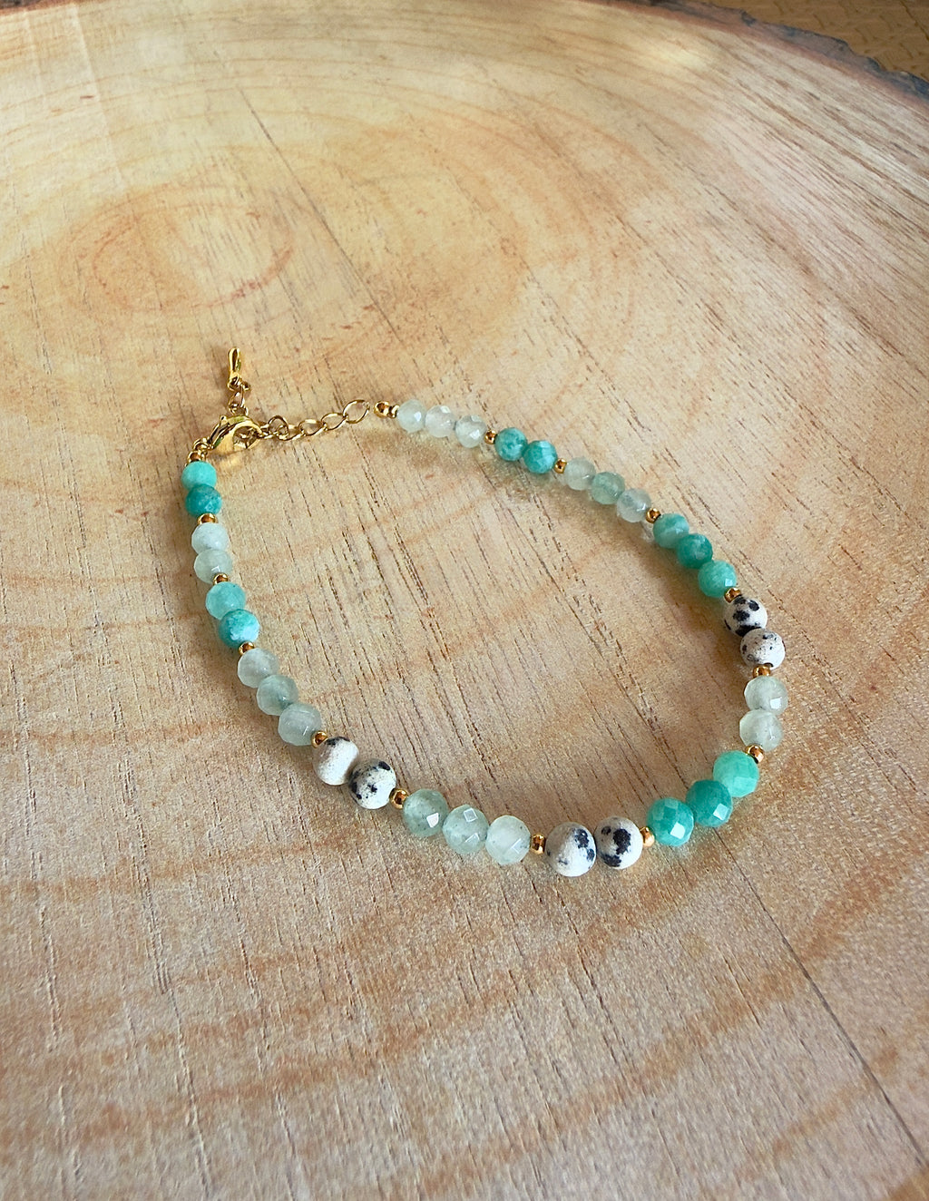 Bracelet en pierres naturelles jaspe dalmatien, amazonite et aventurine – Maïna