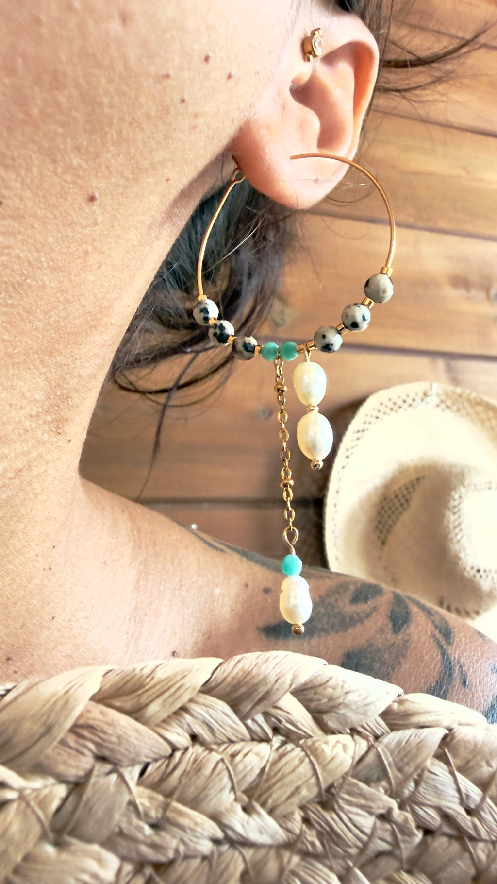 Boucles d’oreilles Naé – Amazonite, jaspe dalmatien et perles d’eau douce