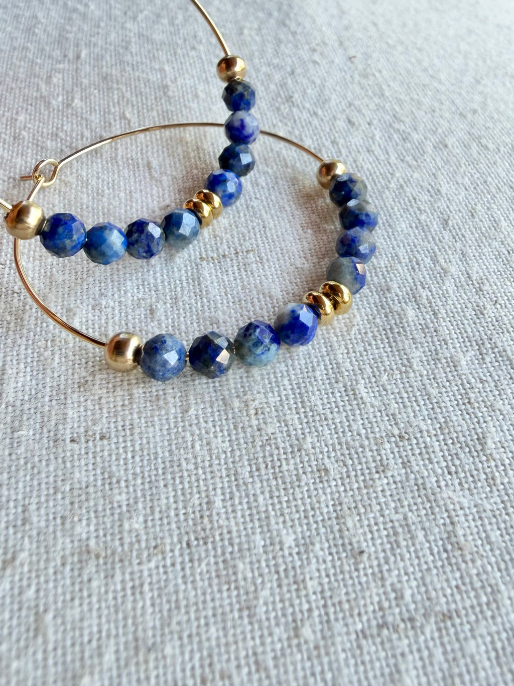 Boucles d’oreilles Nayra – Lapis-lazuli et acier inoxydable