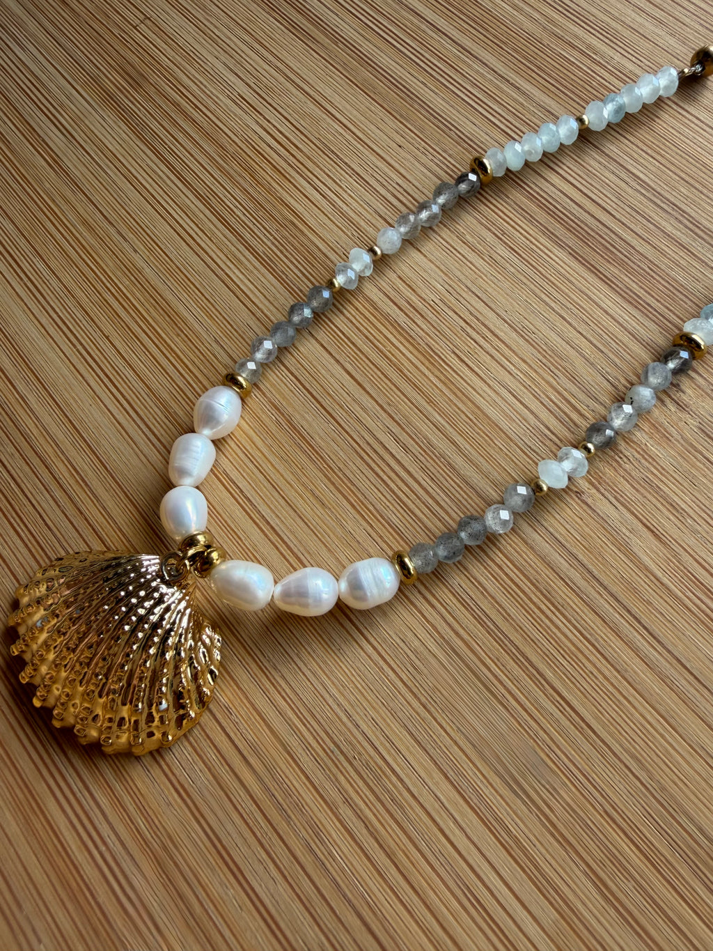 ✨ Collier Azura – Perles d’Eau Douce, Labradorite & Aigue-Marine