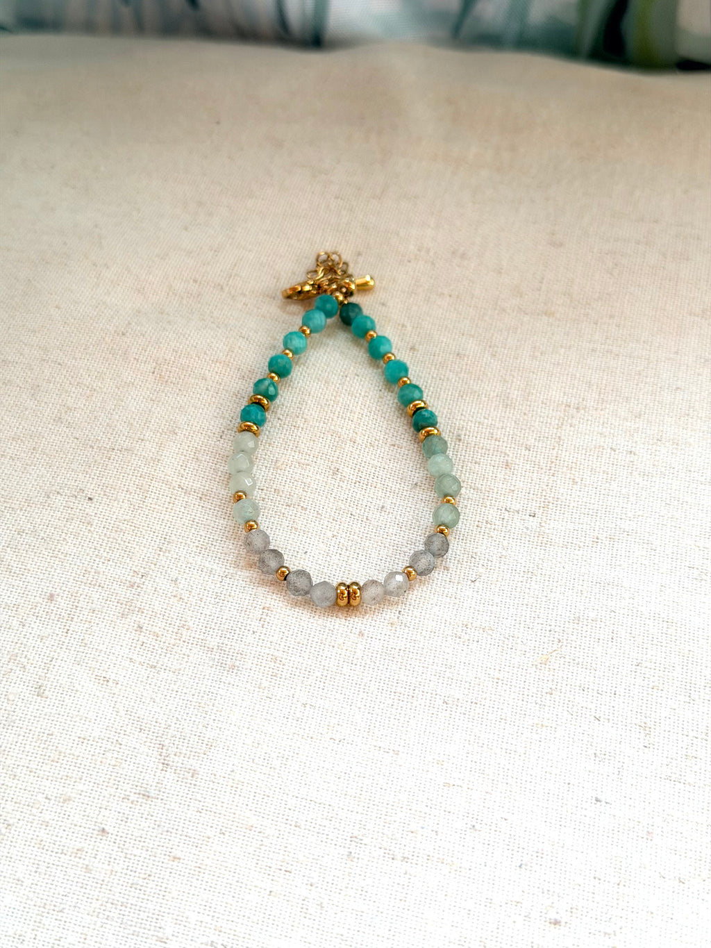 Bracelet en pierres naturelles amazonite, aventurine et labradorite – Naïra