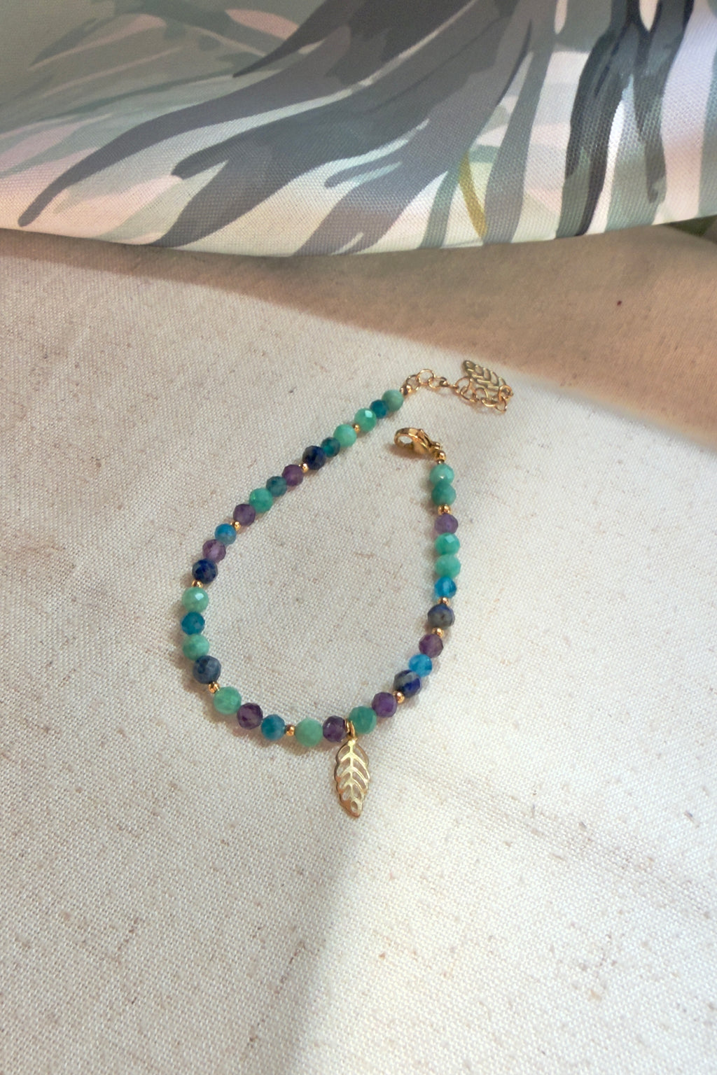 Bracelet en pierres naturelles amazonite, apatite bleue, lapis lazuli et améthyste – Iséa