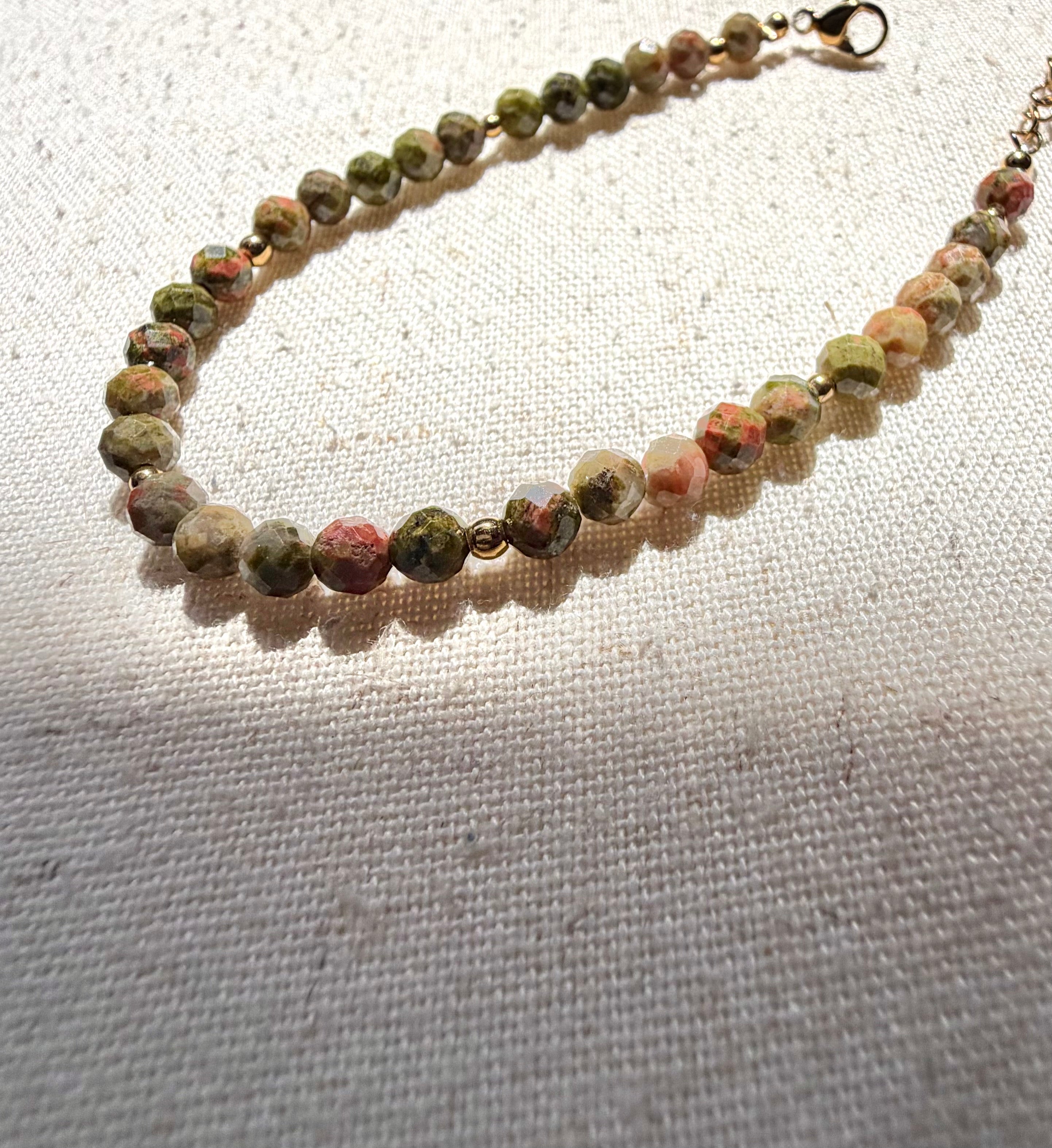 Bracelet en pierres naturelles unakite – Maïa