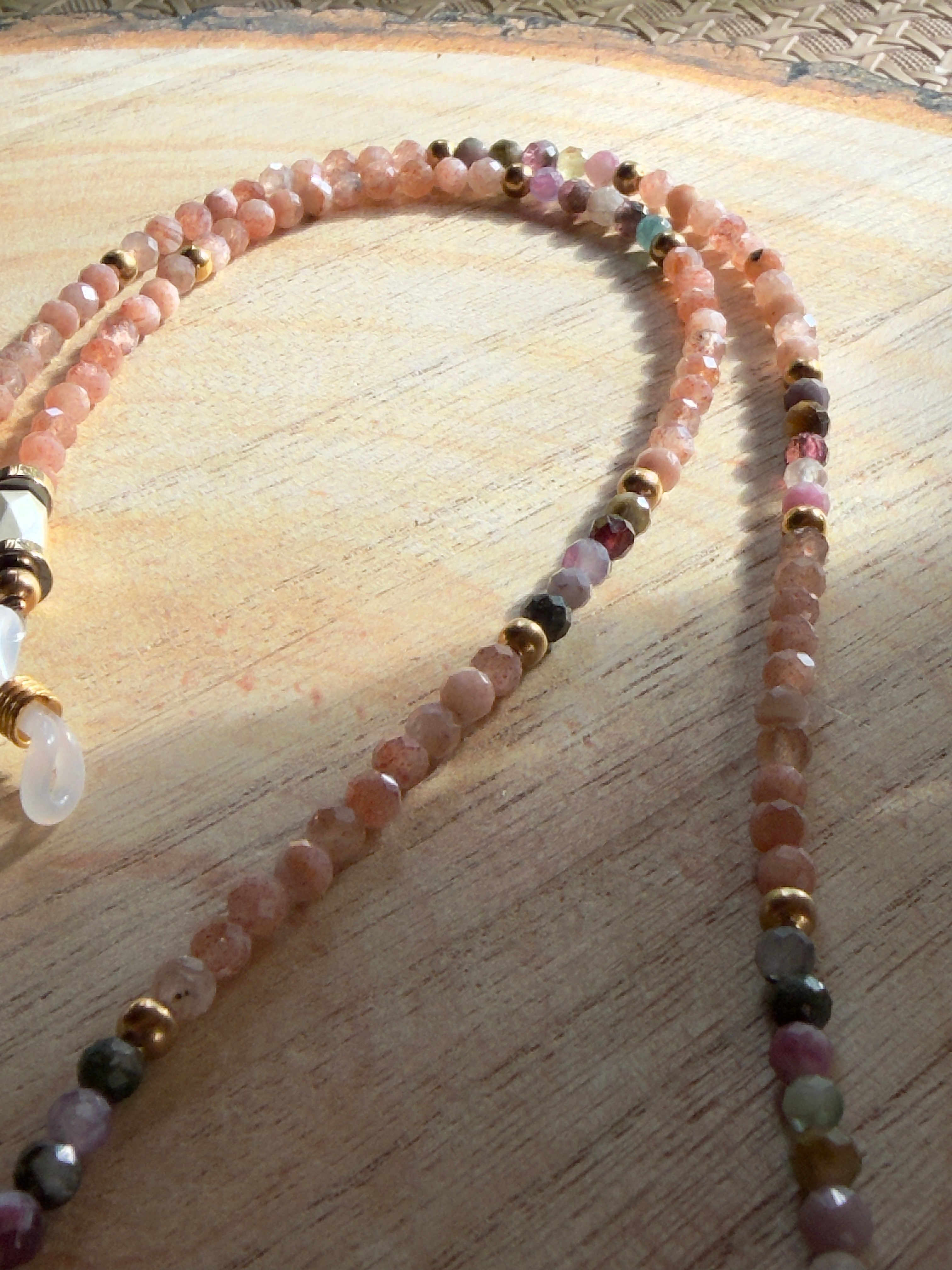 Chaîne de lunette Cléo - Pierre du soleil et tourmaline multicolore