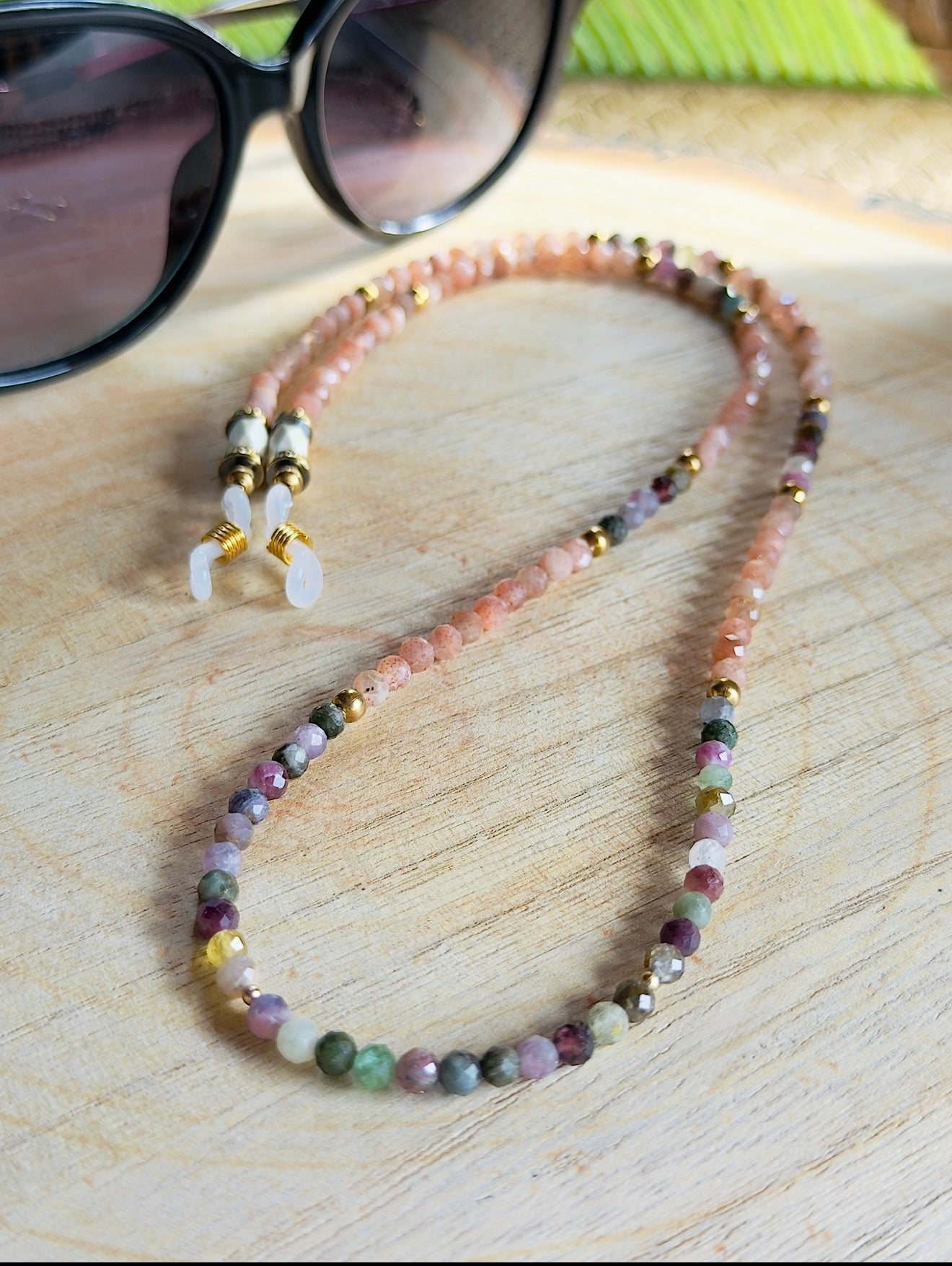 Chaîne de lunette Cléo - Pierre du soleil et tourmaline multicolore