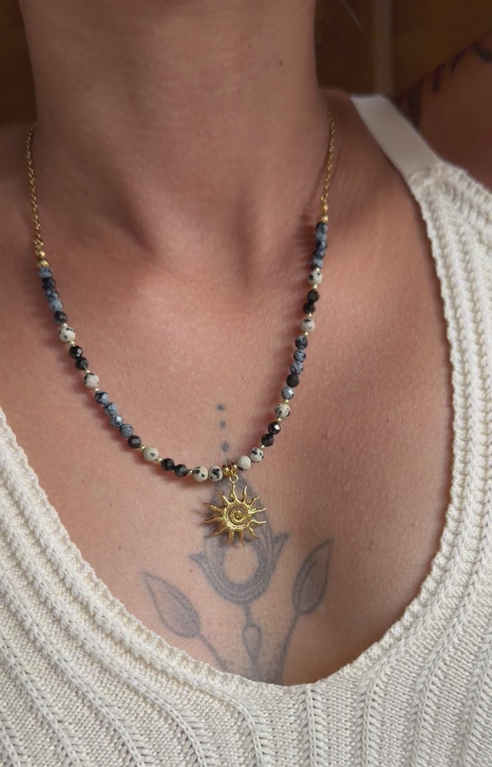 Collier Éclat Solaire – Obsidienne neige, jaspe dalmatien et spinelle noire