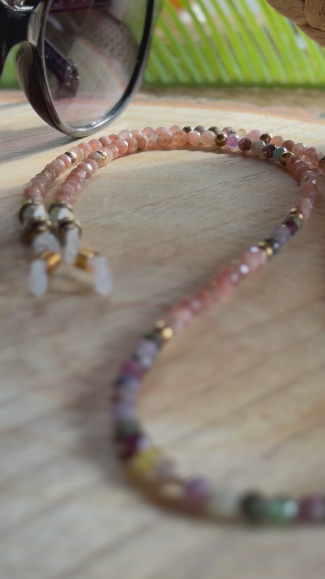 Chaîne de lunette Cléo - Pierre du soleil et tourmaline multicolore