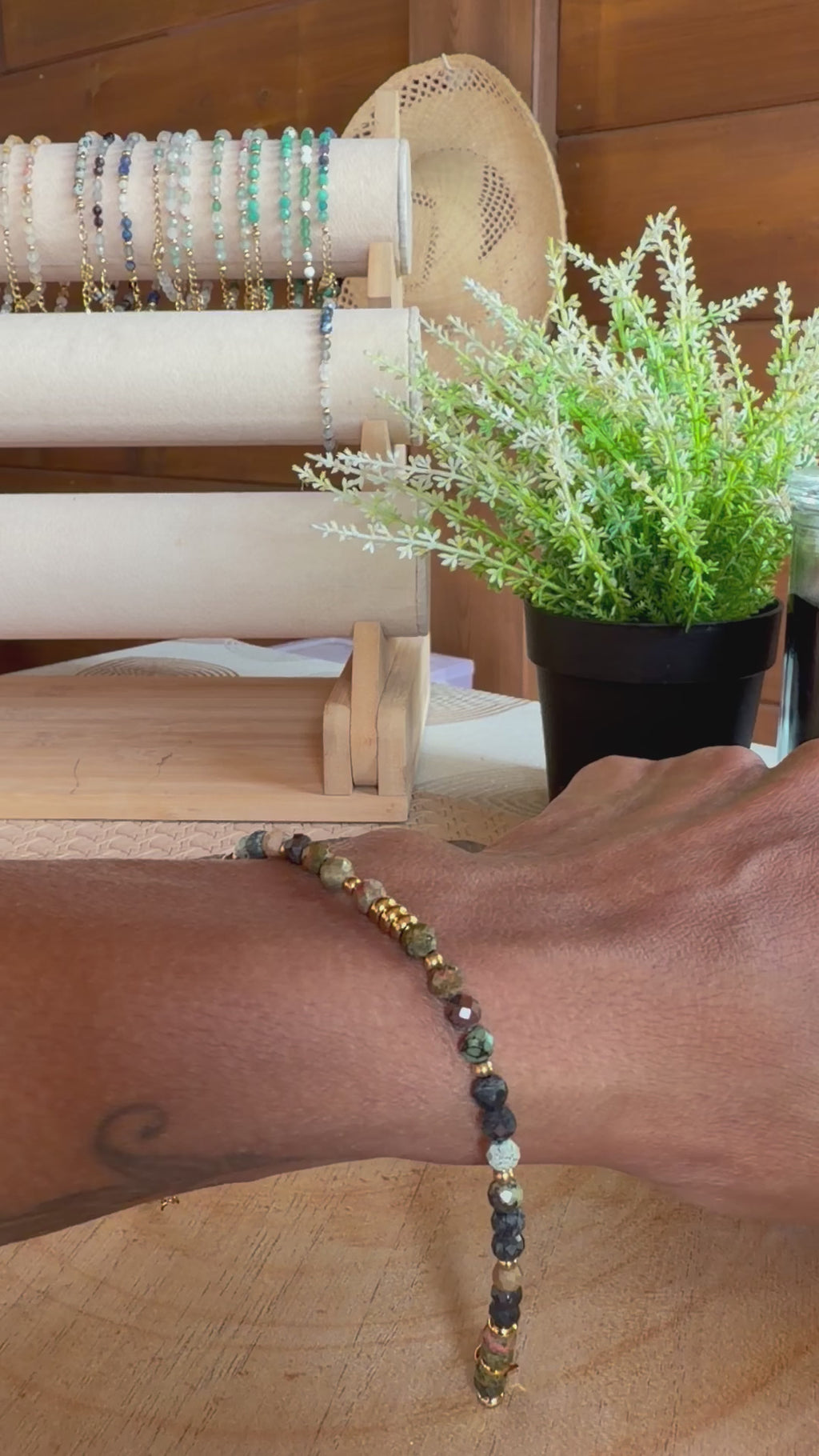 Bracelet en pierres naturelles turquoise africaine et unakite – Élina