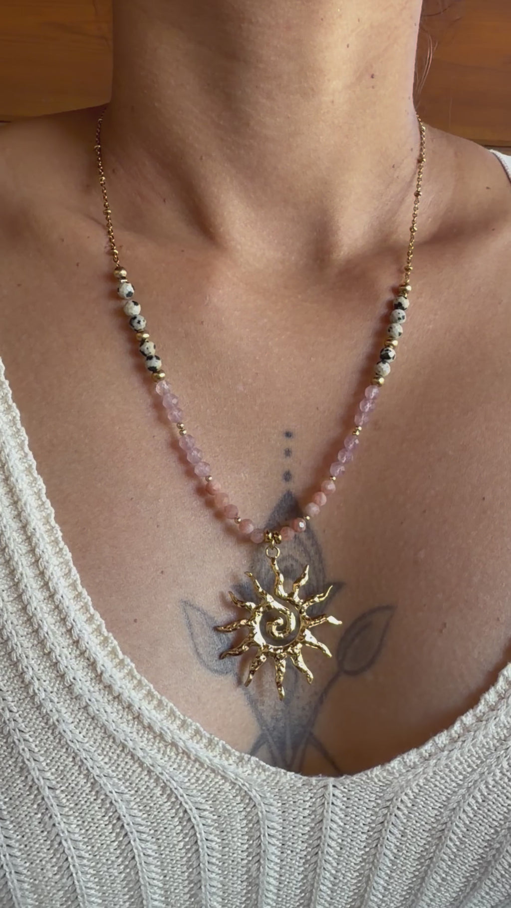 ✨ Collier Solaire Pierre du Soleil, Quartz Fraise & Jaspe Dalmatien – Acier Inoxydable